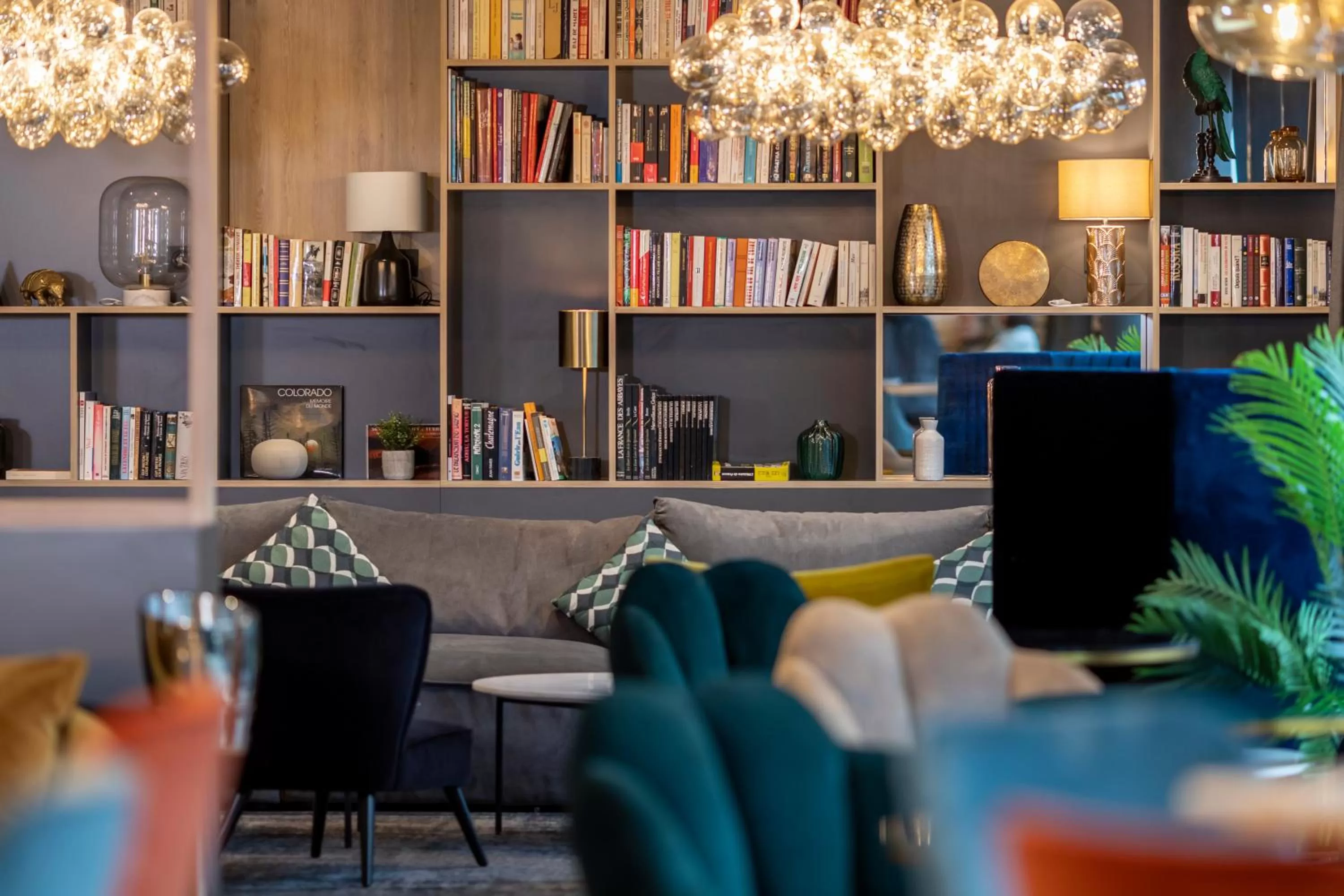 Lounge or bar in PADJA Hôtel & Spa Vannes