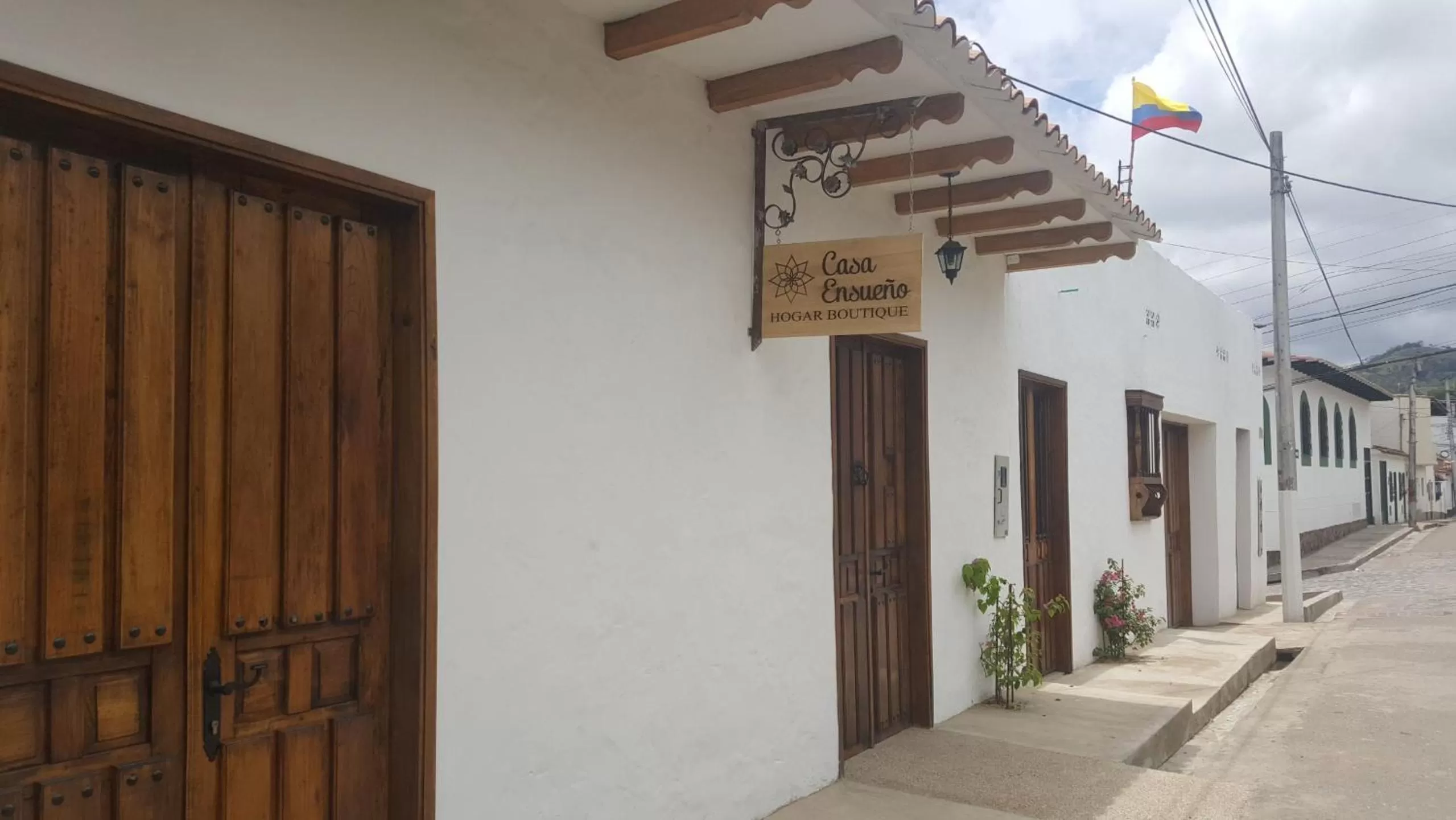 Day in Casa Ensueño Hogar Boutique