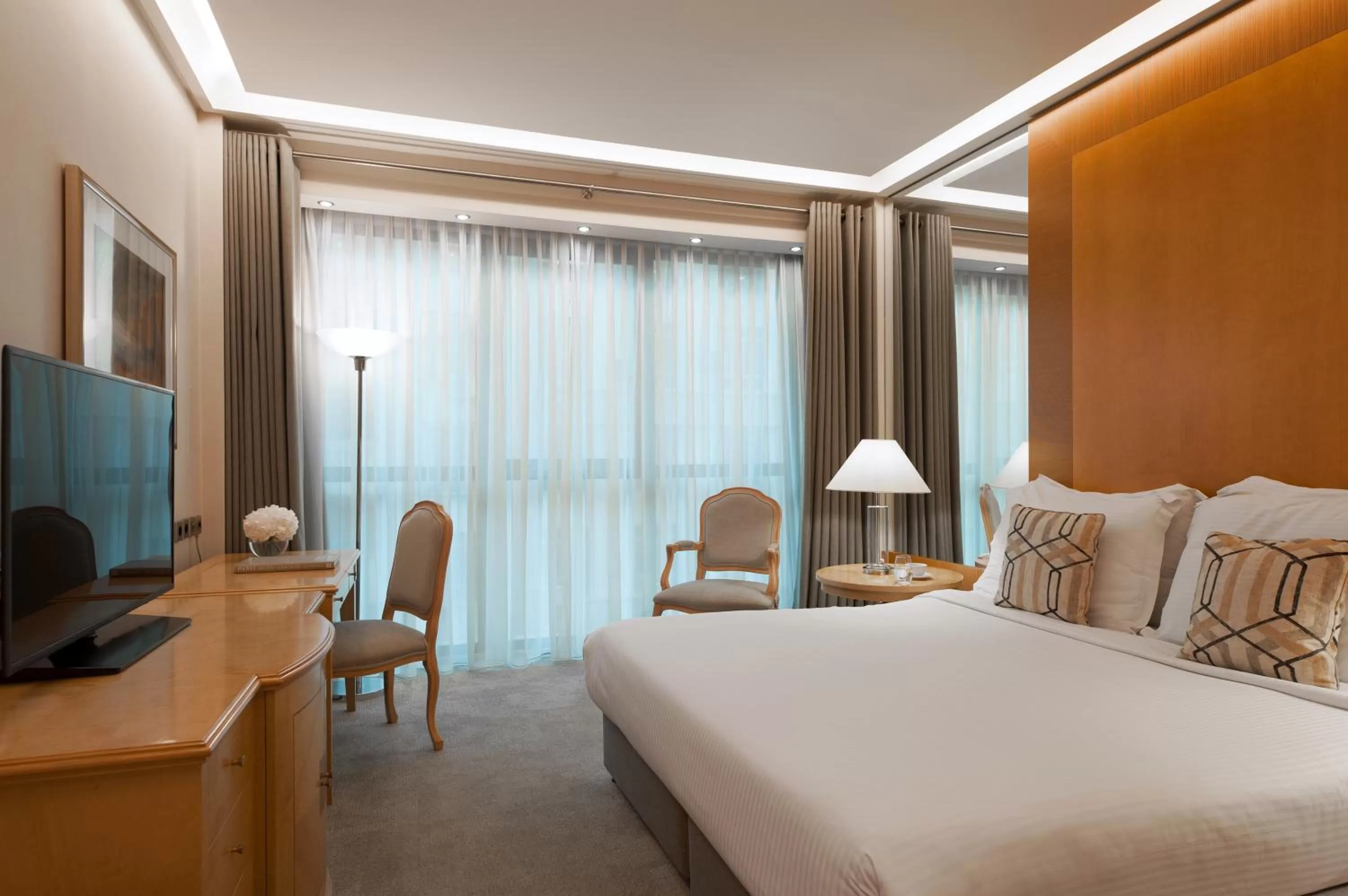 Bedroom, Bed in Melia Athens
