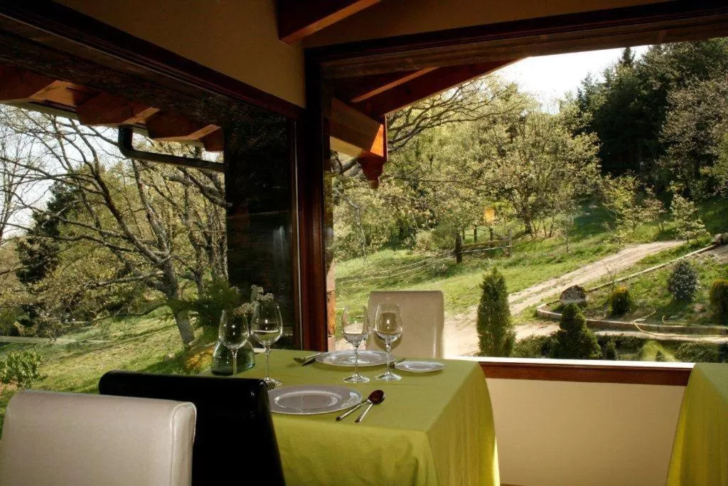 Restaurant/places to eat in Hotel Rural Las Rozuelas