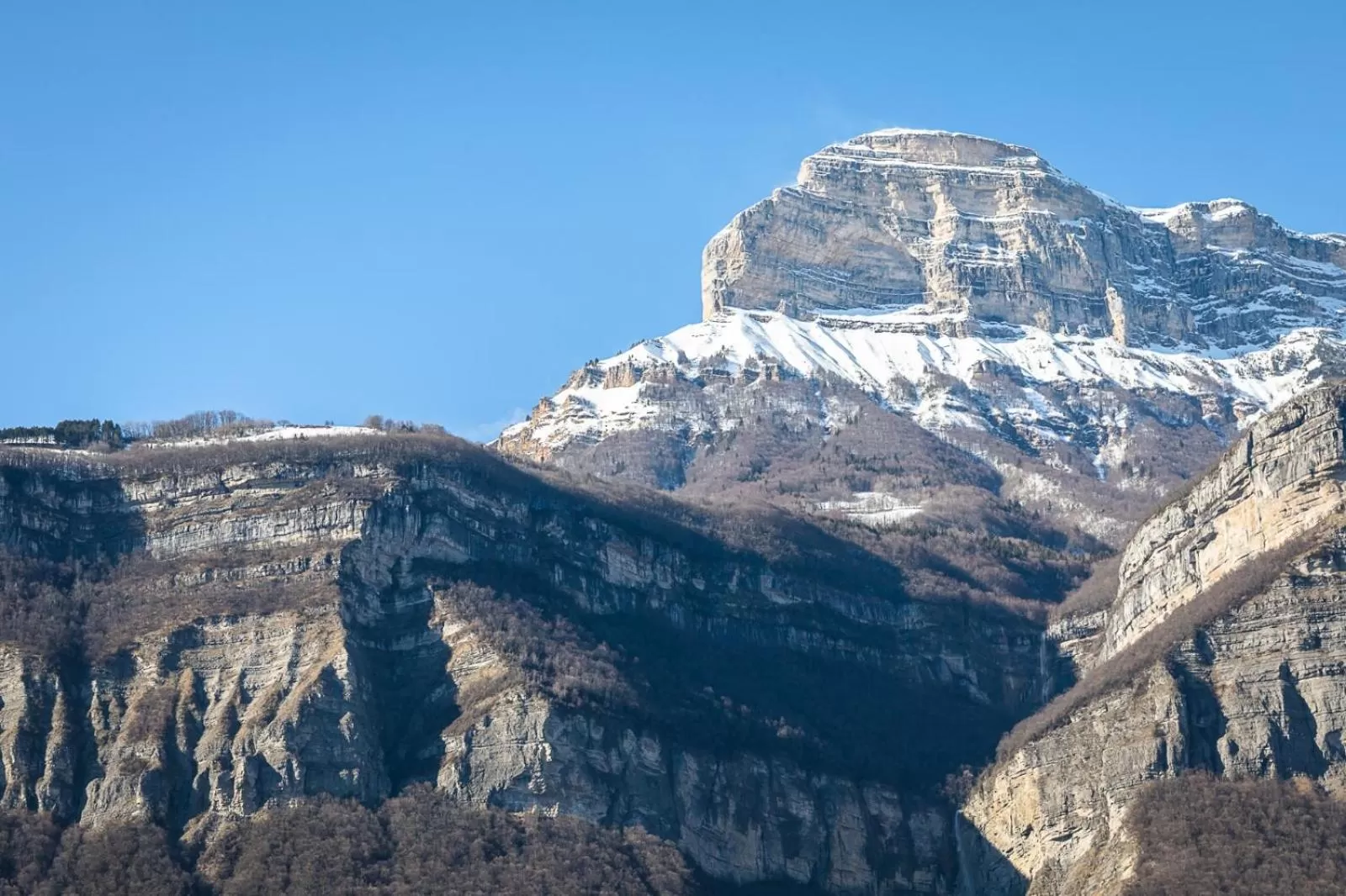 Mountain view in Ibis Styles Crolles Grenoble A41