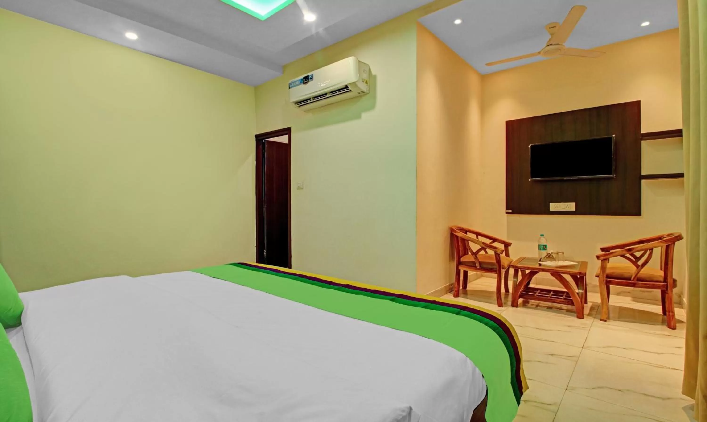 Bed in Treebo Trend Jugnu