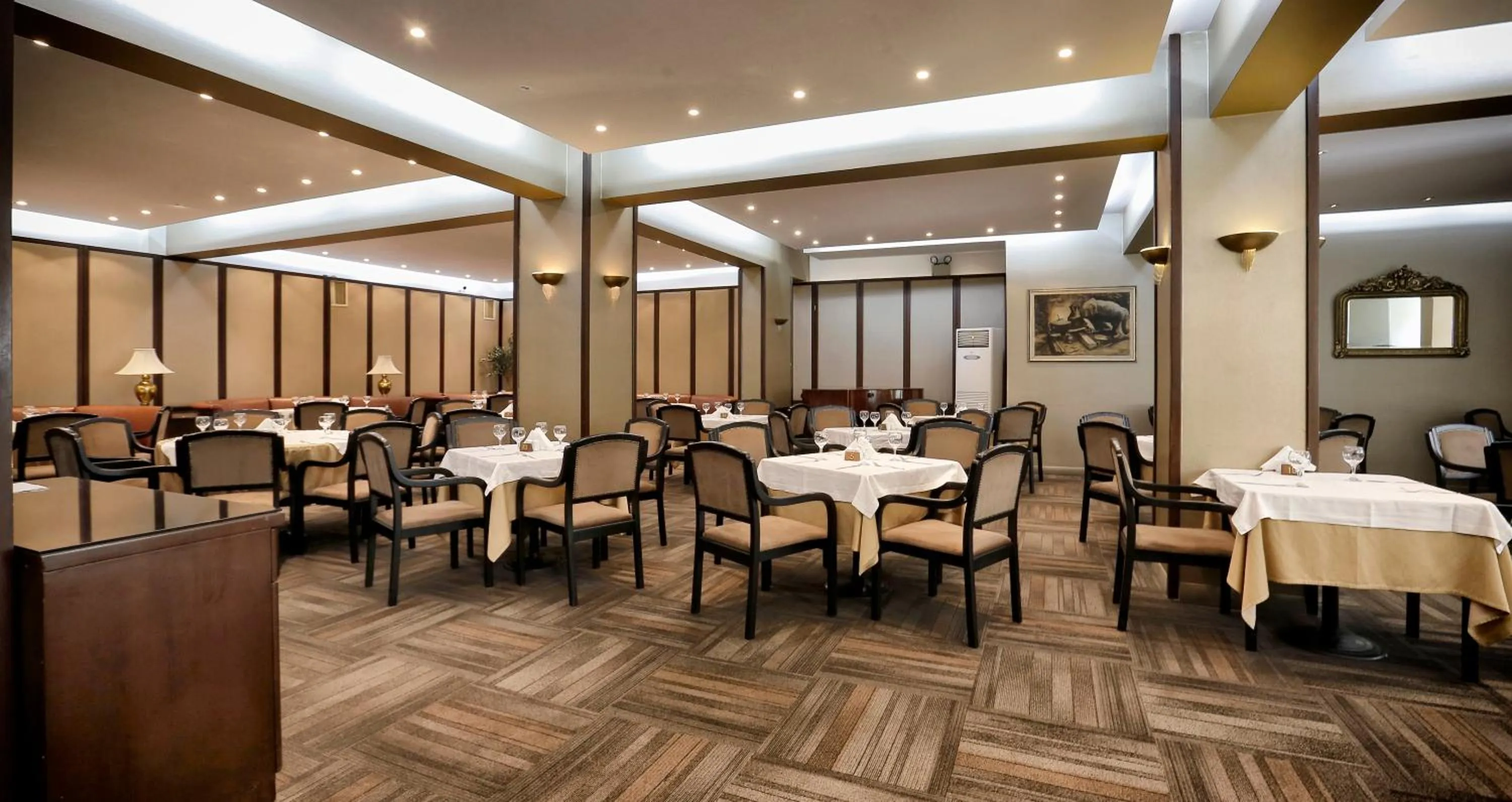 Restaurant/places to eat in Kaya Prestige Oteli