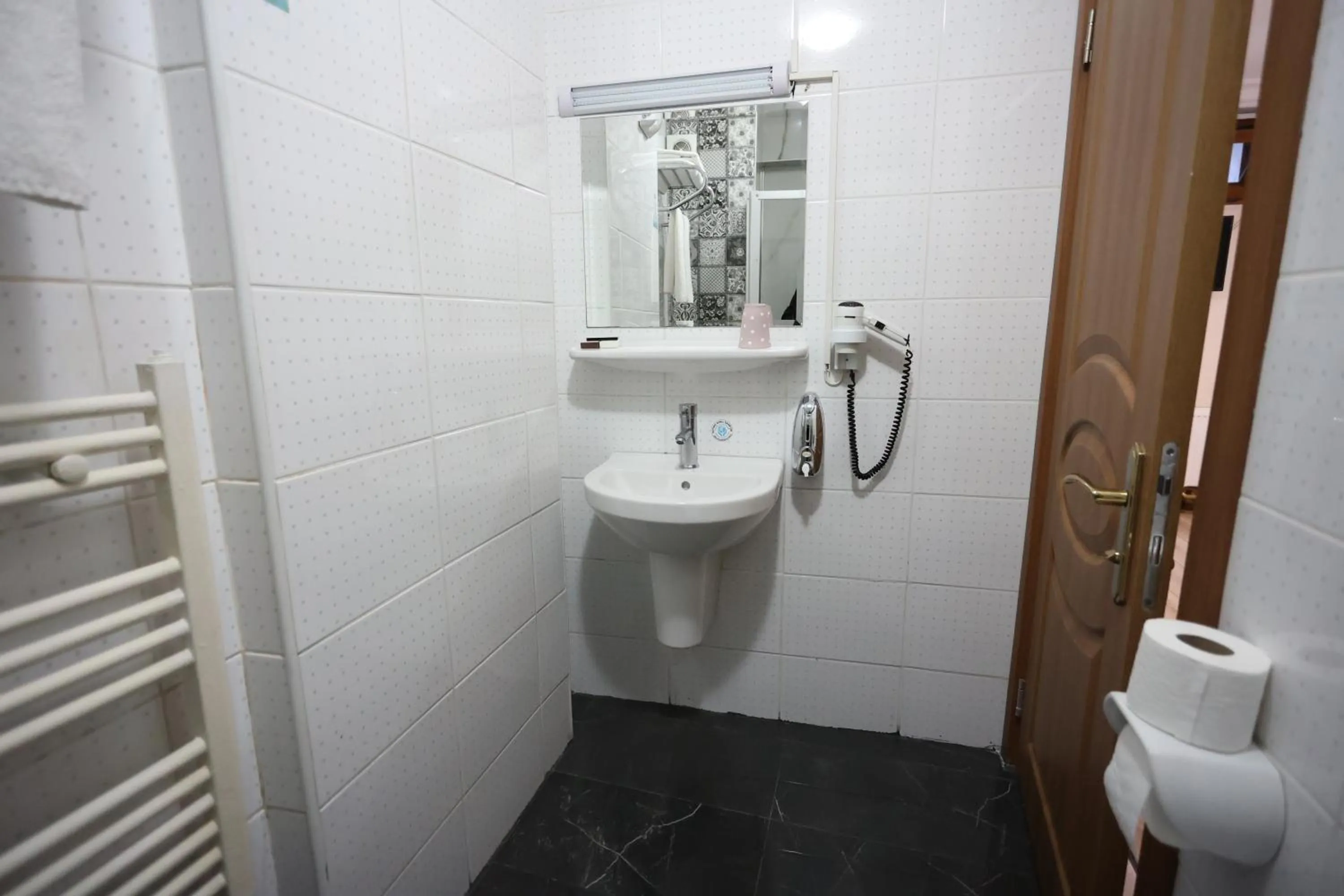 Shower in Arven Hotel