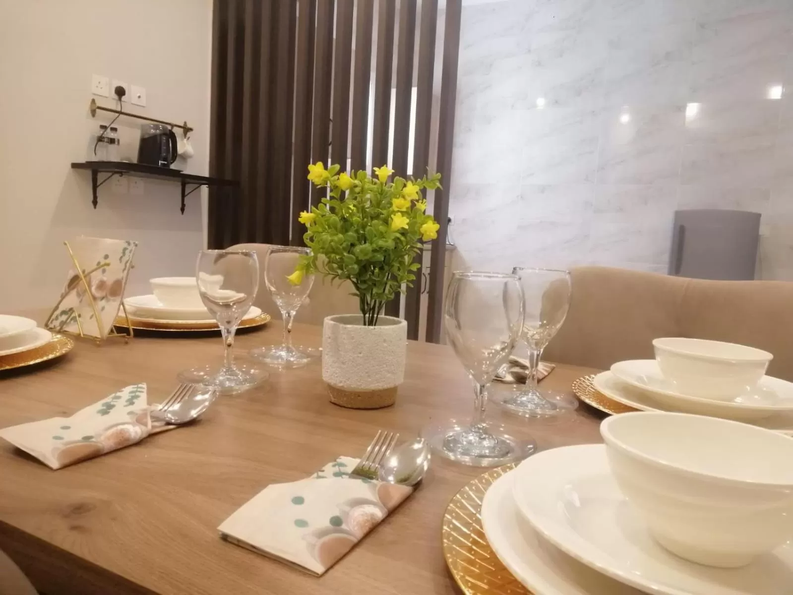 Dining area, Restaurant/Places to Eat in Vital House Apartments