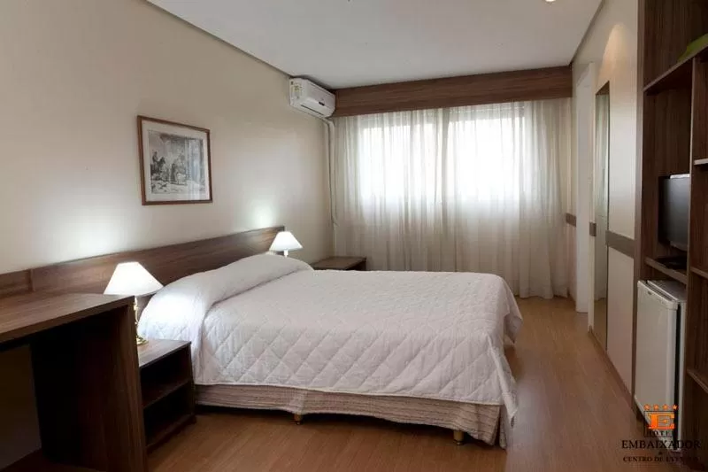 Bed in Embaixador Hotel & Centro de Eventos by Fast10