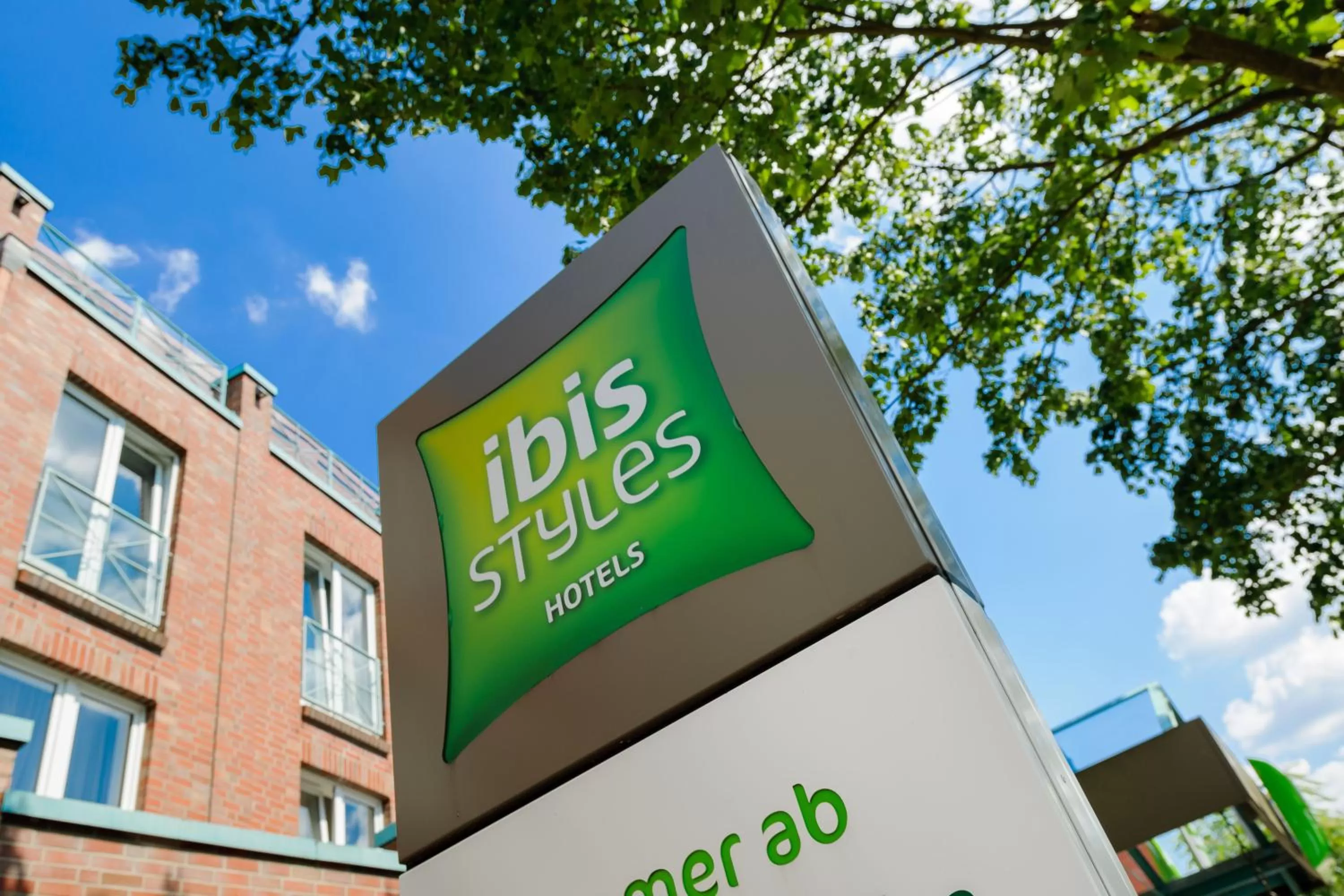 Property logo or sign in ibis Styles Hamburg Alster City