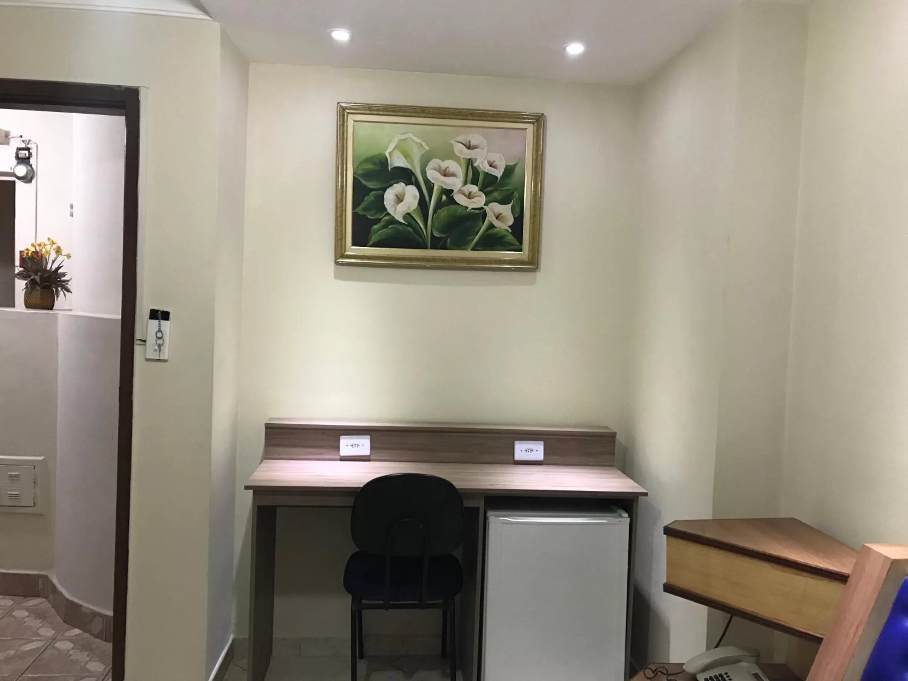 Bedroom in San Francisco Plazza Hotel