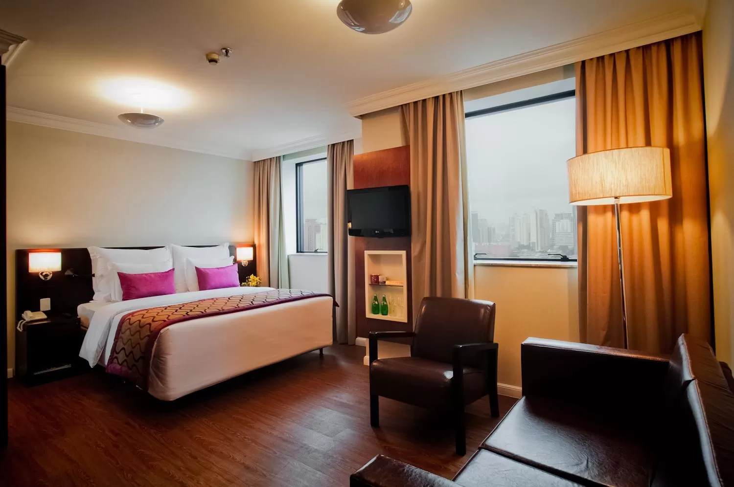 Bedroom, Bed in Blue Tree Premium Faria Lima