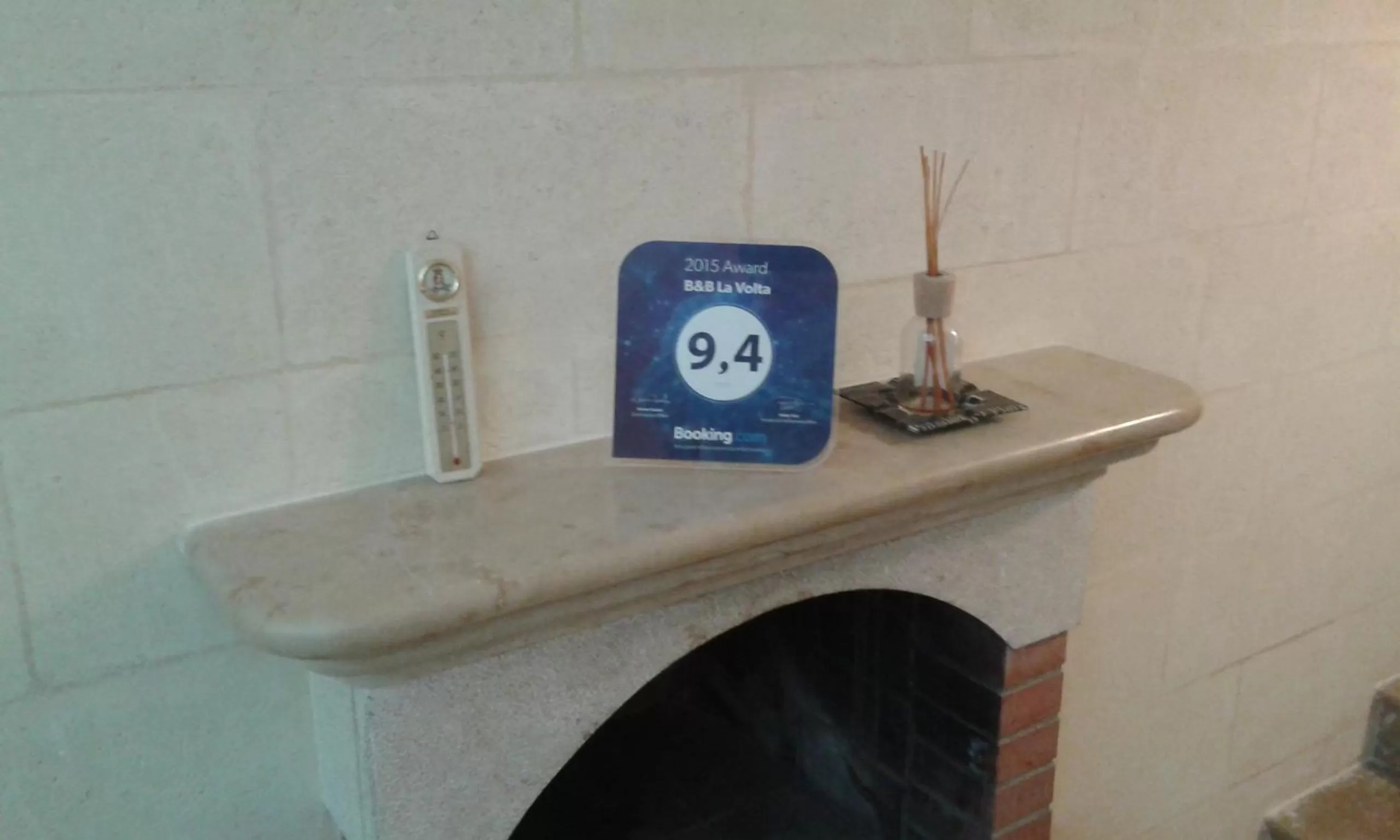 Communal kitchen in B&B La Volta