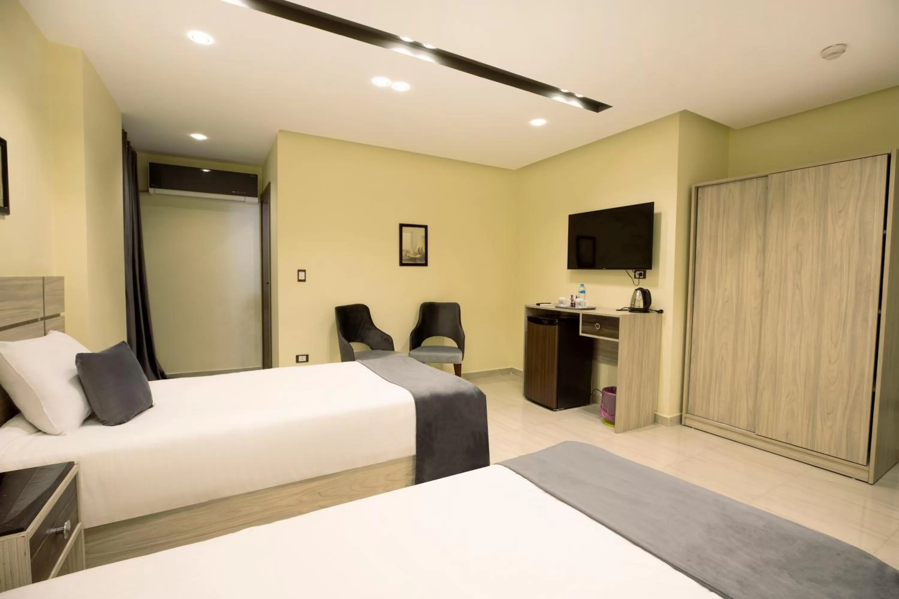 Bed in Brothers Pyramids View