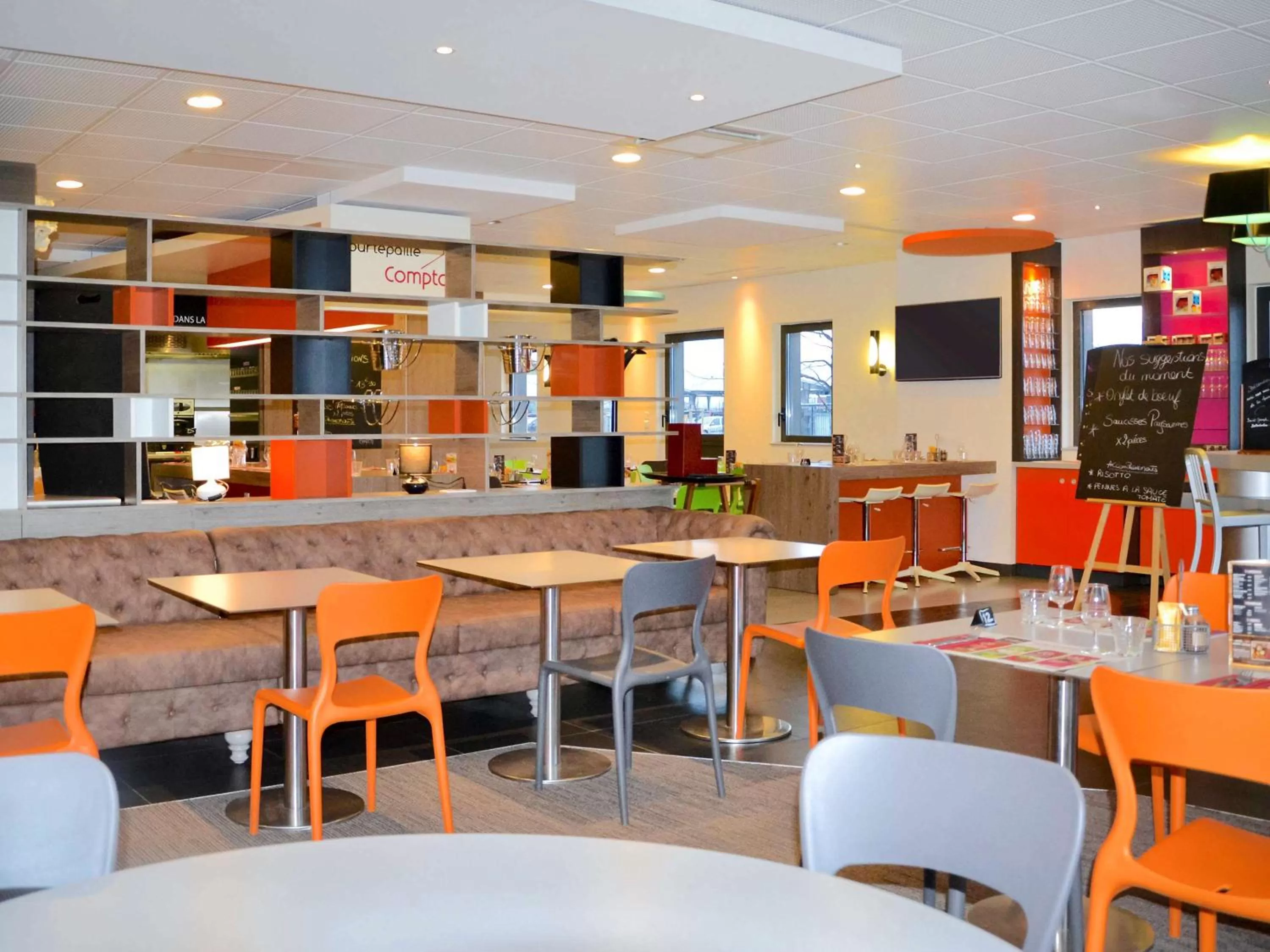 Restaurant/places to eat in ibis Styles Romans-Valence Gare TGV