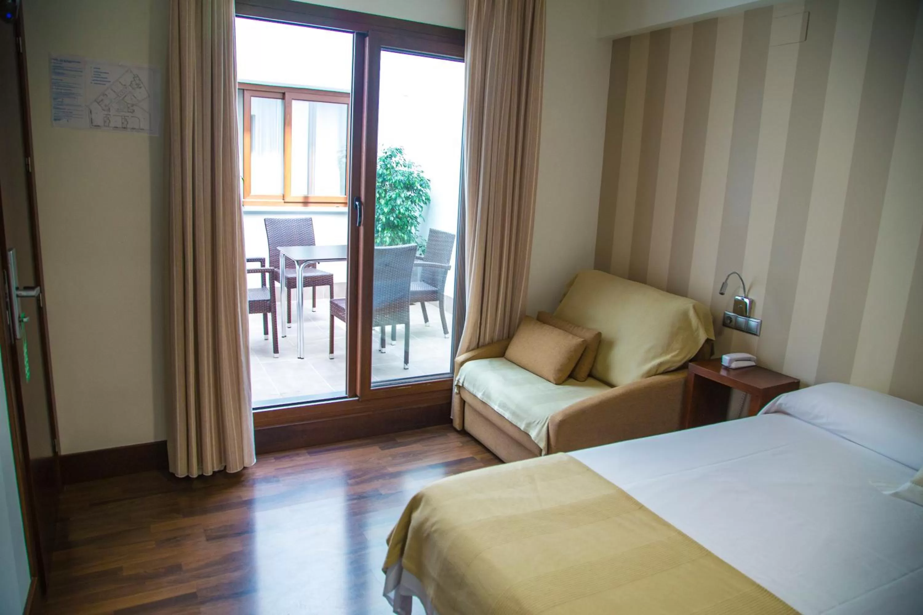 Photo of the whole room in Cordoba Carpe Diem