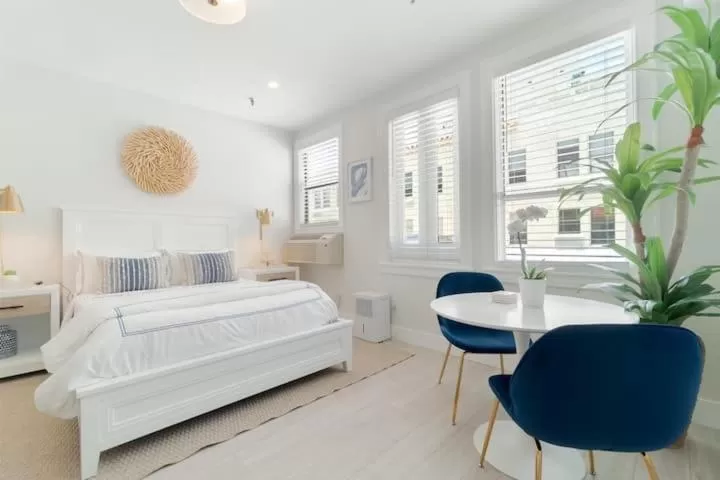 Bed in Tropicals of Palm Beach