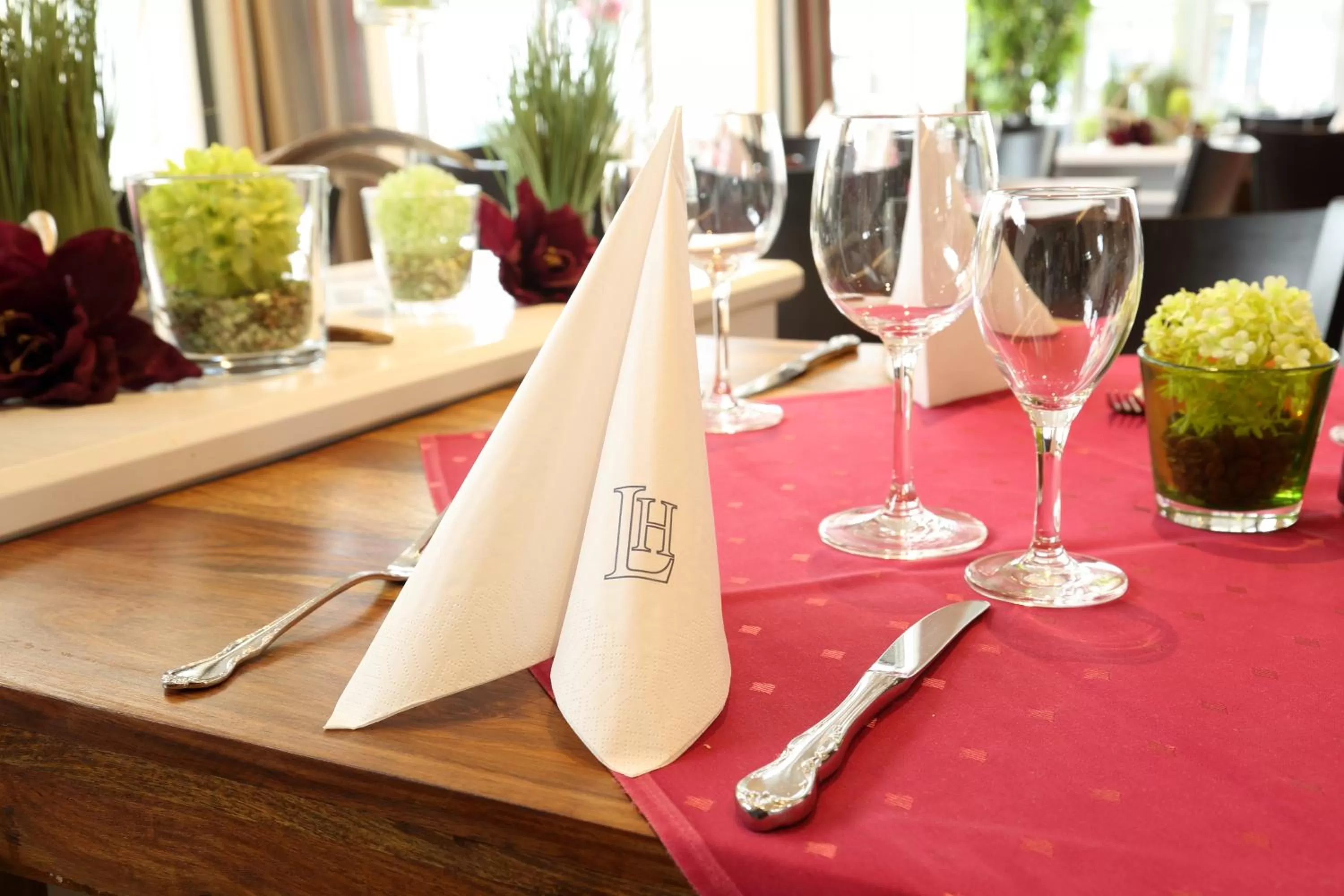 Restaurant/places to eat in Lobinger Hotel Weisses Ross