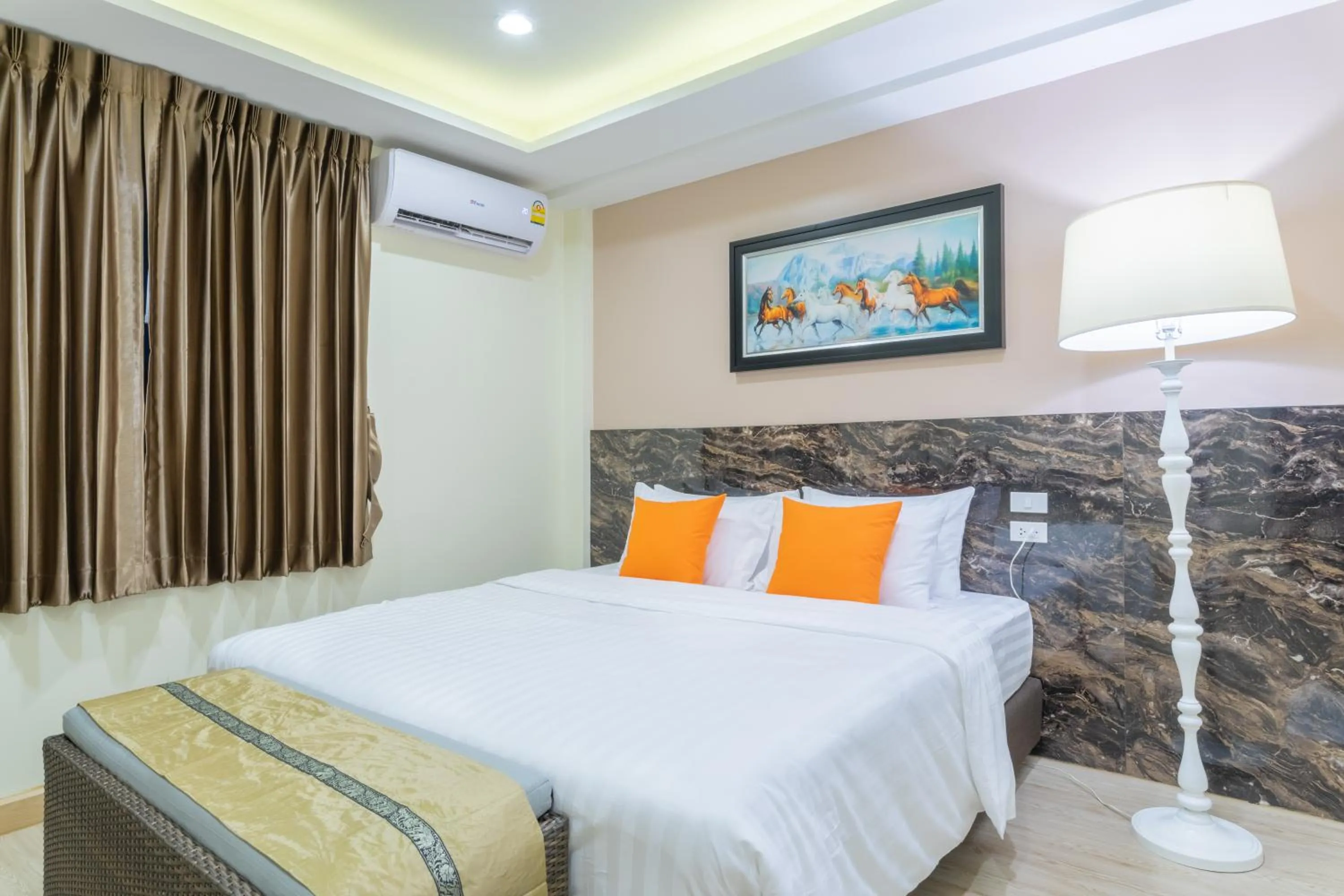 Bed in 4M Pratunam Hotel