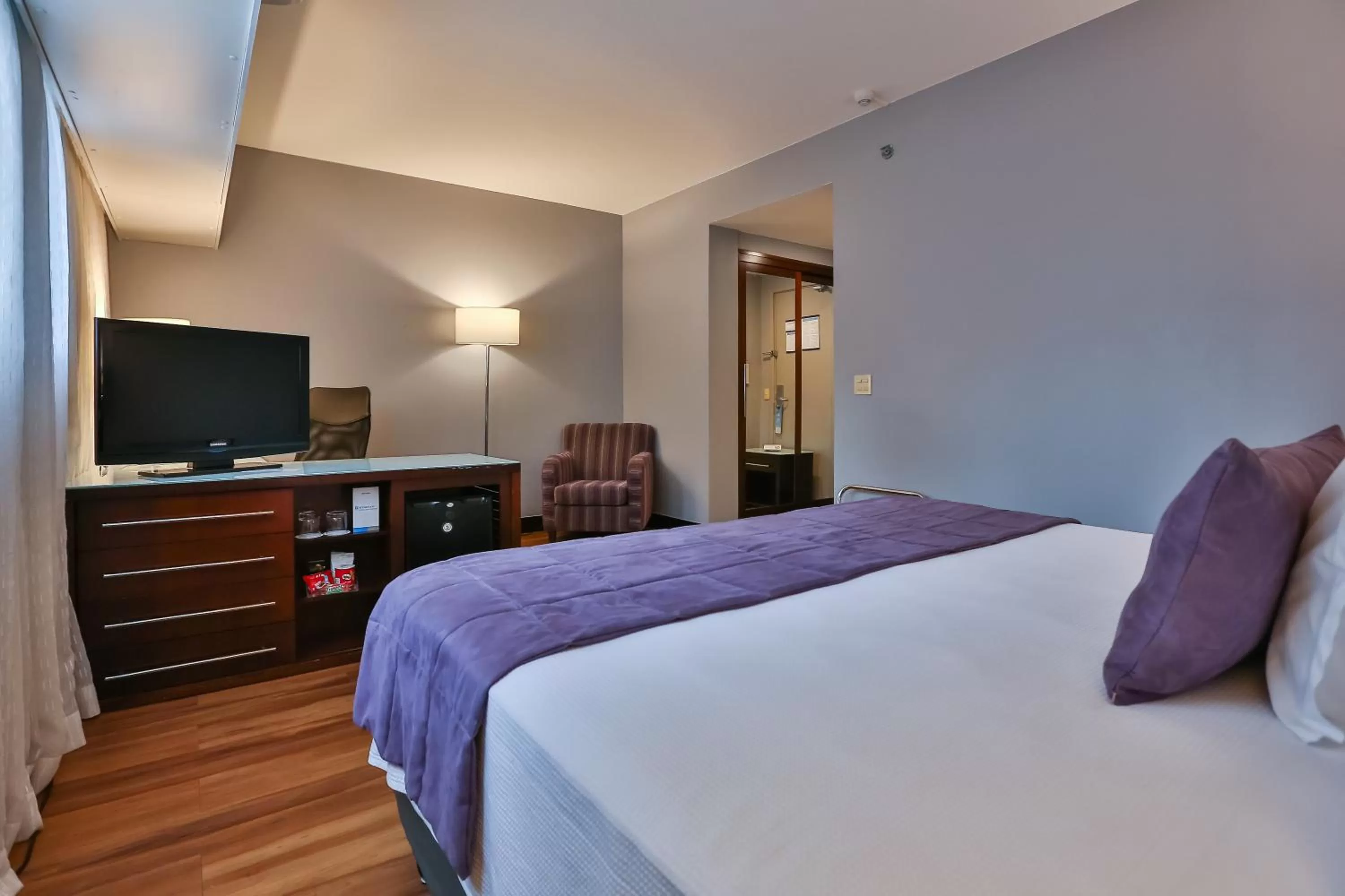 Bedroom, Bed in Wyndham São Paulo Berrini