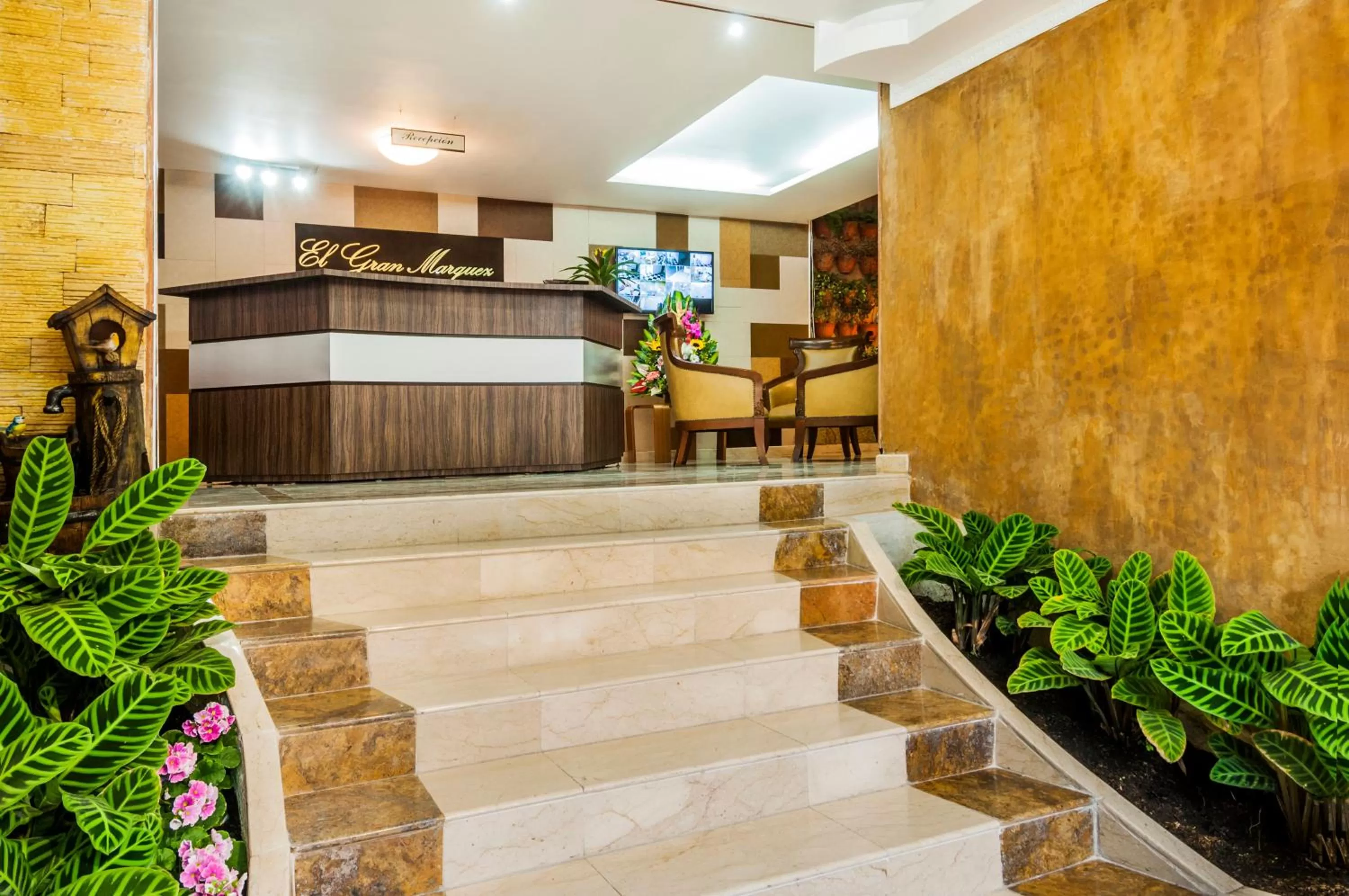 Seating area, Lobby/Reception in Hotel Bogotá Gran Marquez