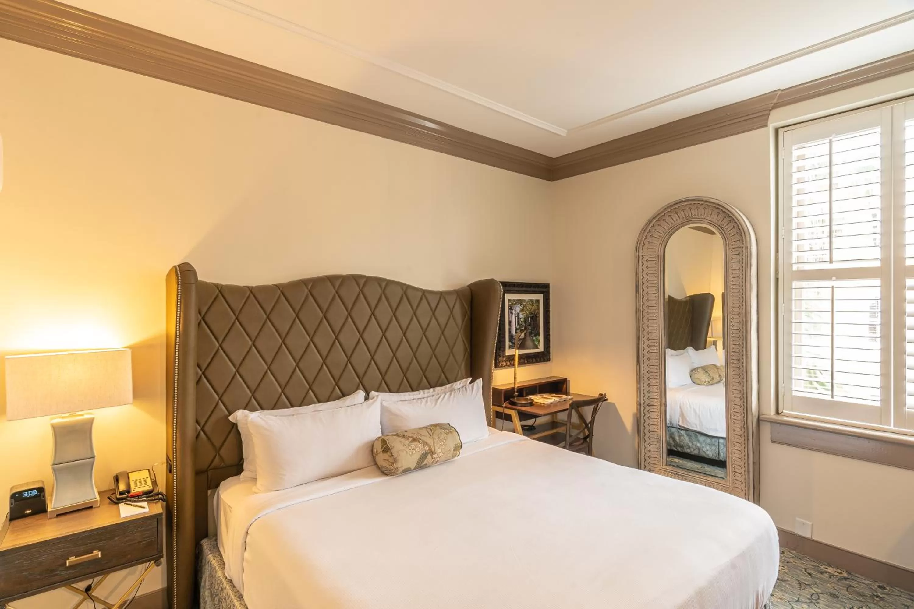 Bed in Andrew Pinckney Inn