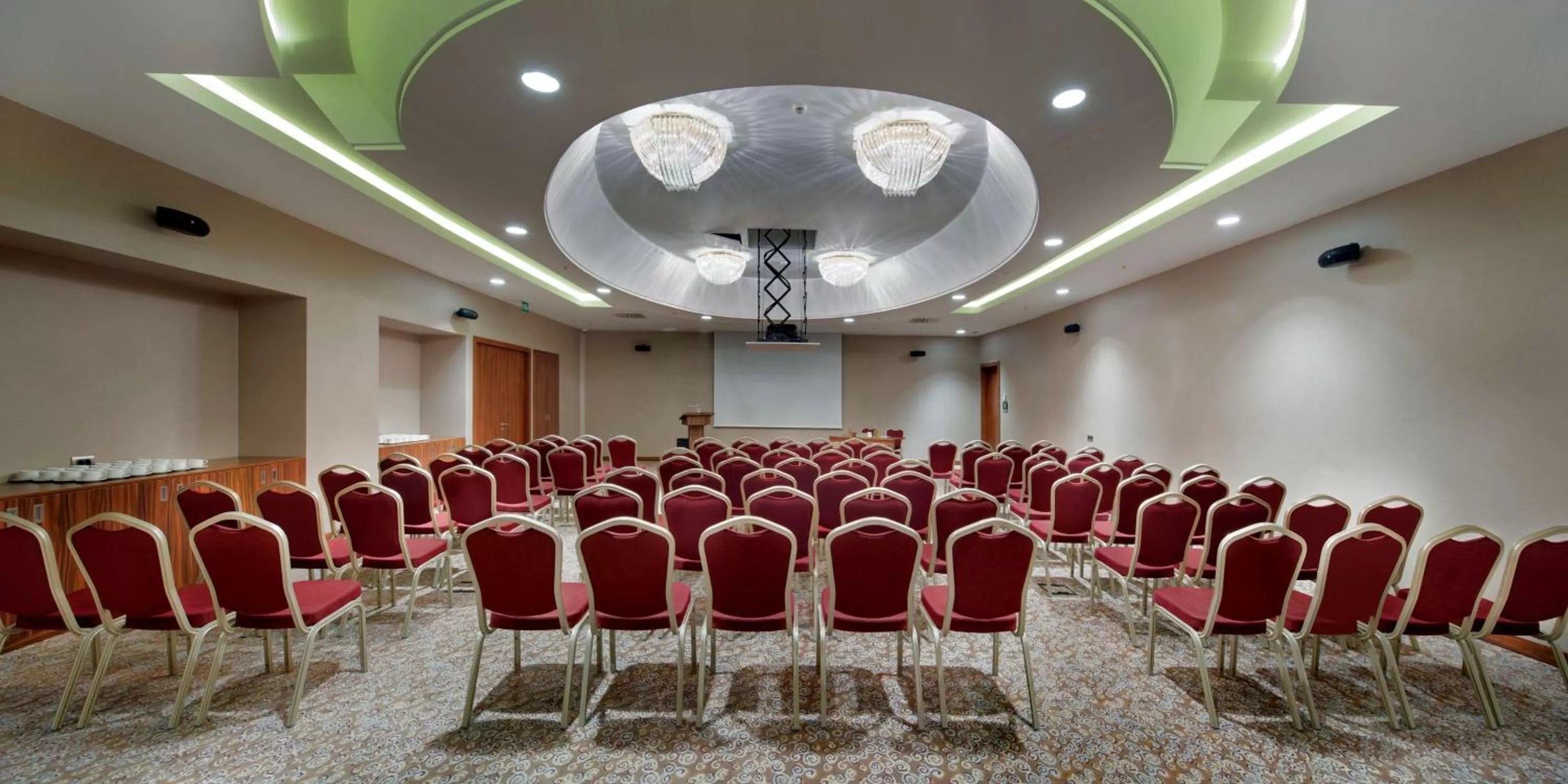Meeting/conference room in Hilton Garden Inn Istanbul Beylikduzu