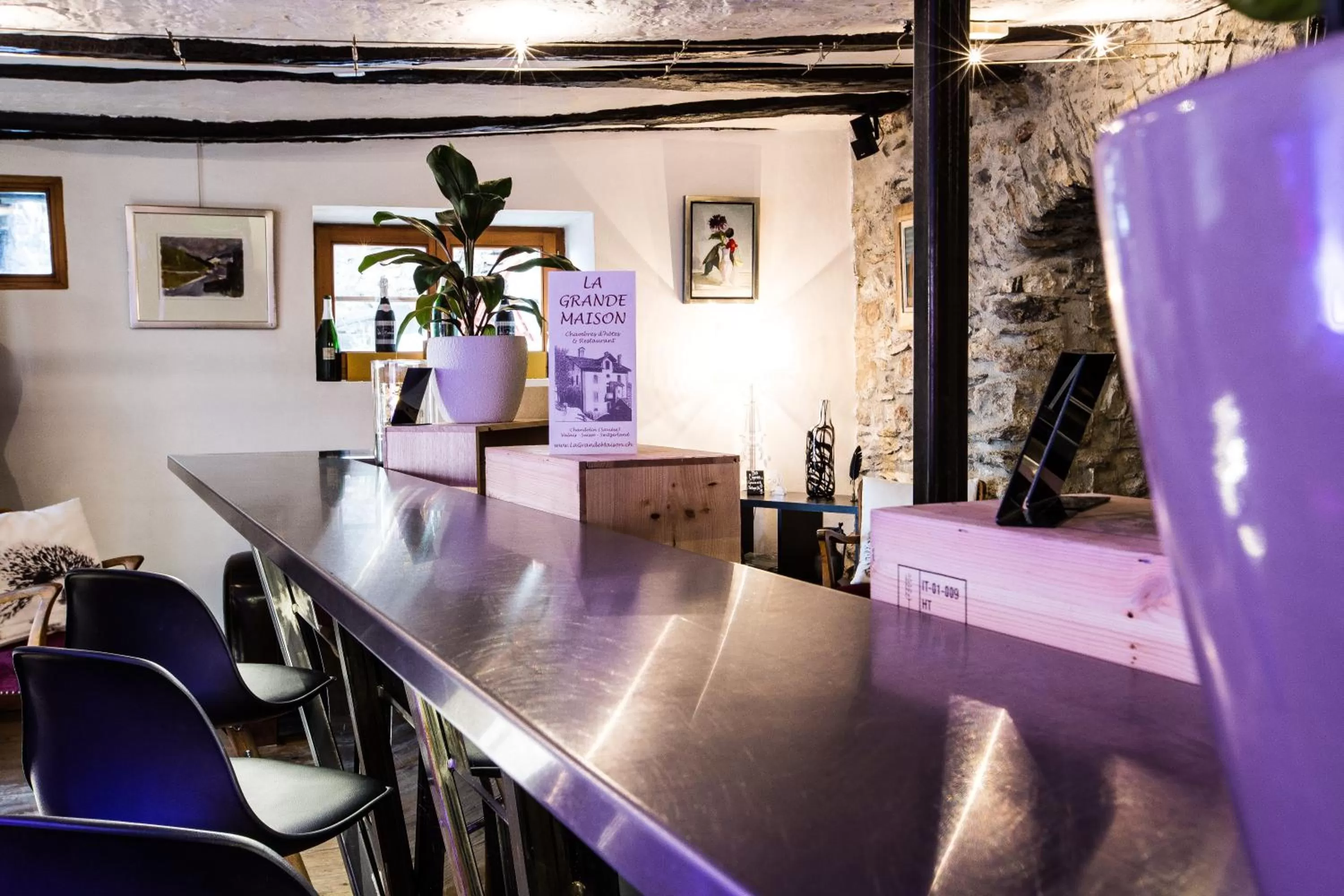 Drinks in La Grande Maison