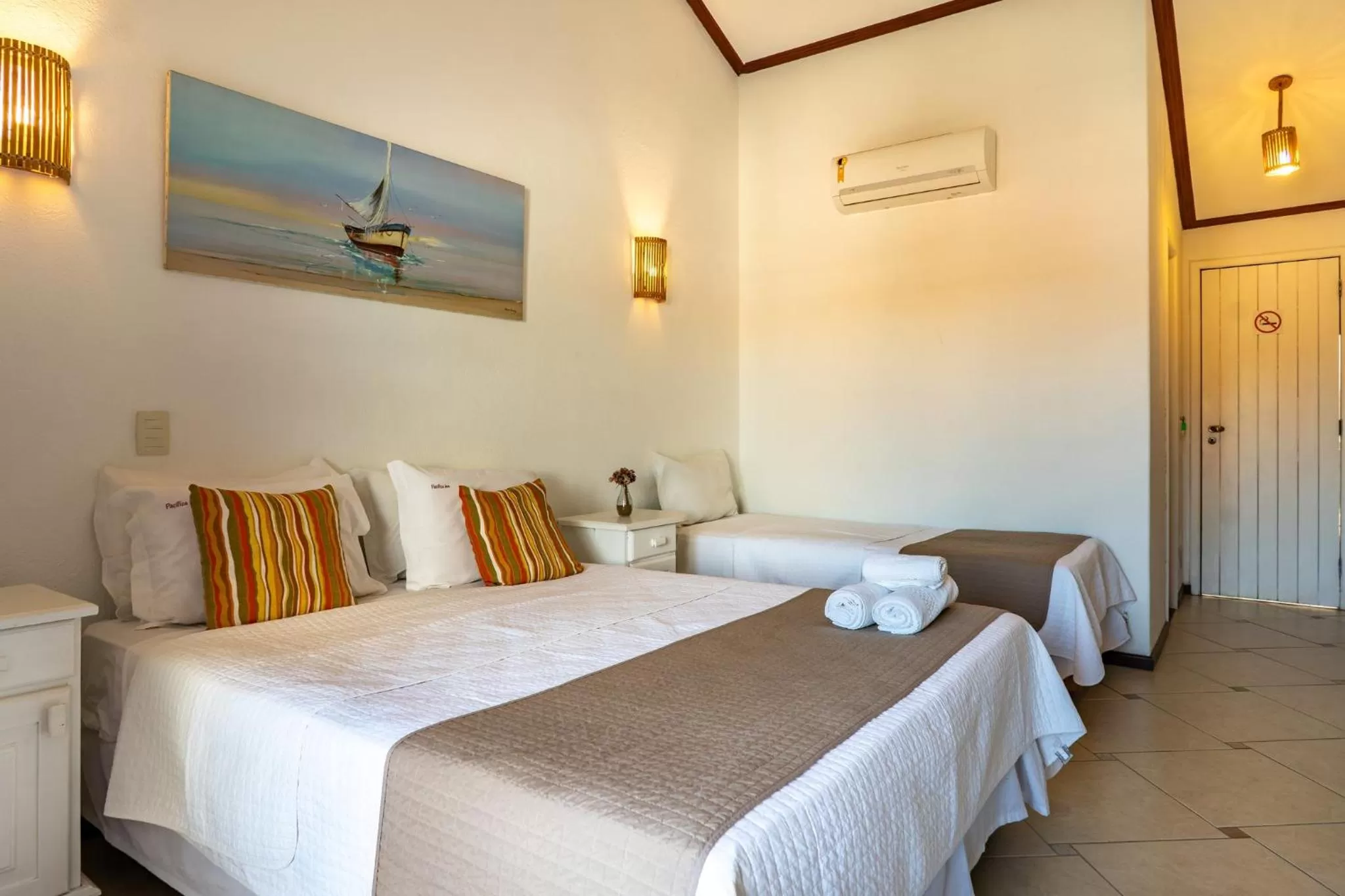 Bed in Riviera Búzios Hotel