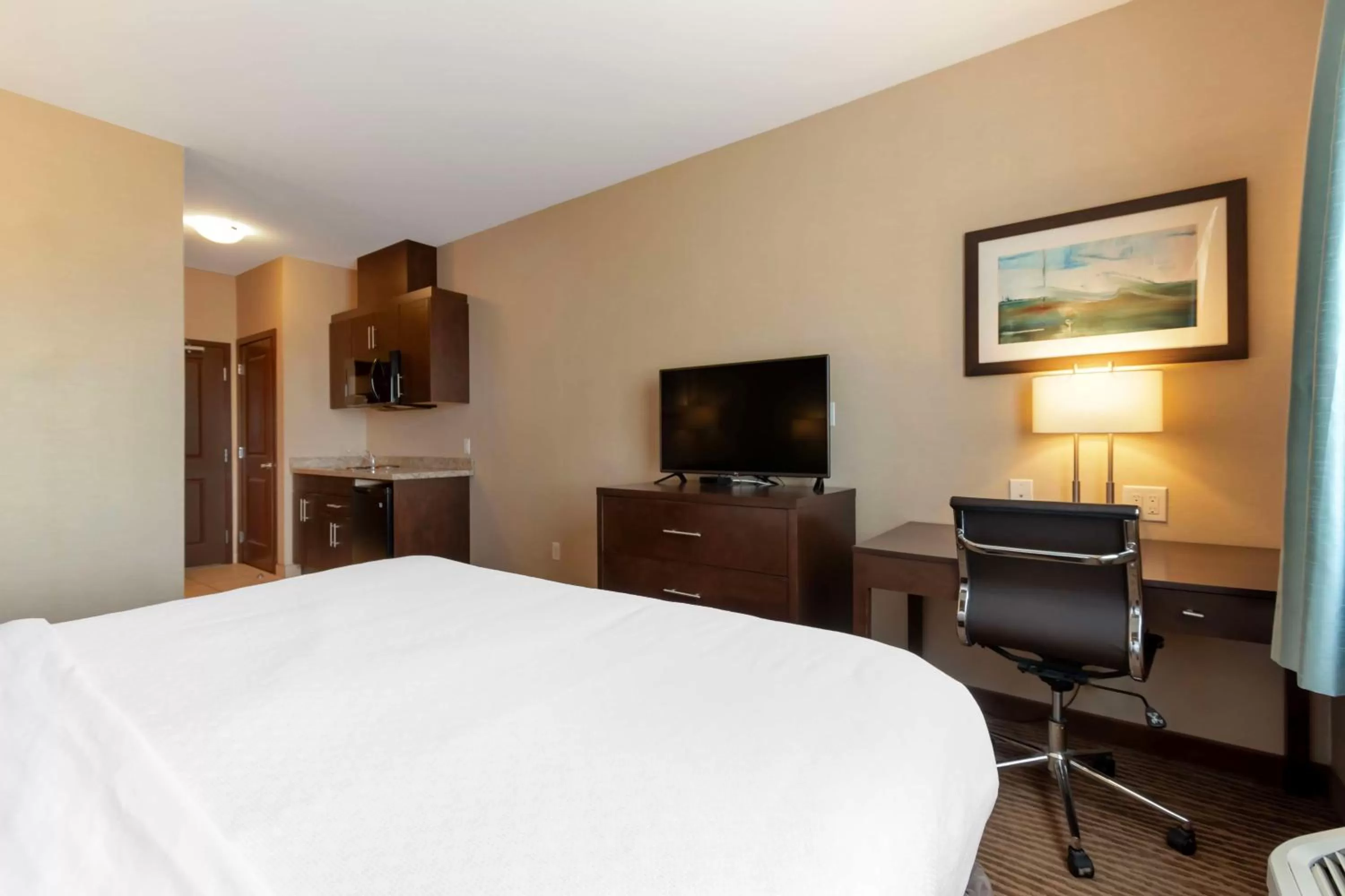 Bedroom, Bed in Best Western Plus Moosomin Hotel