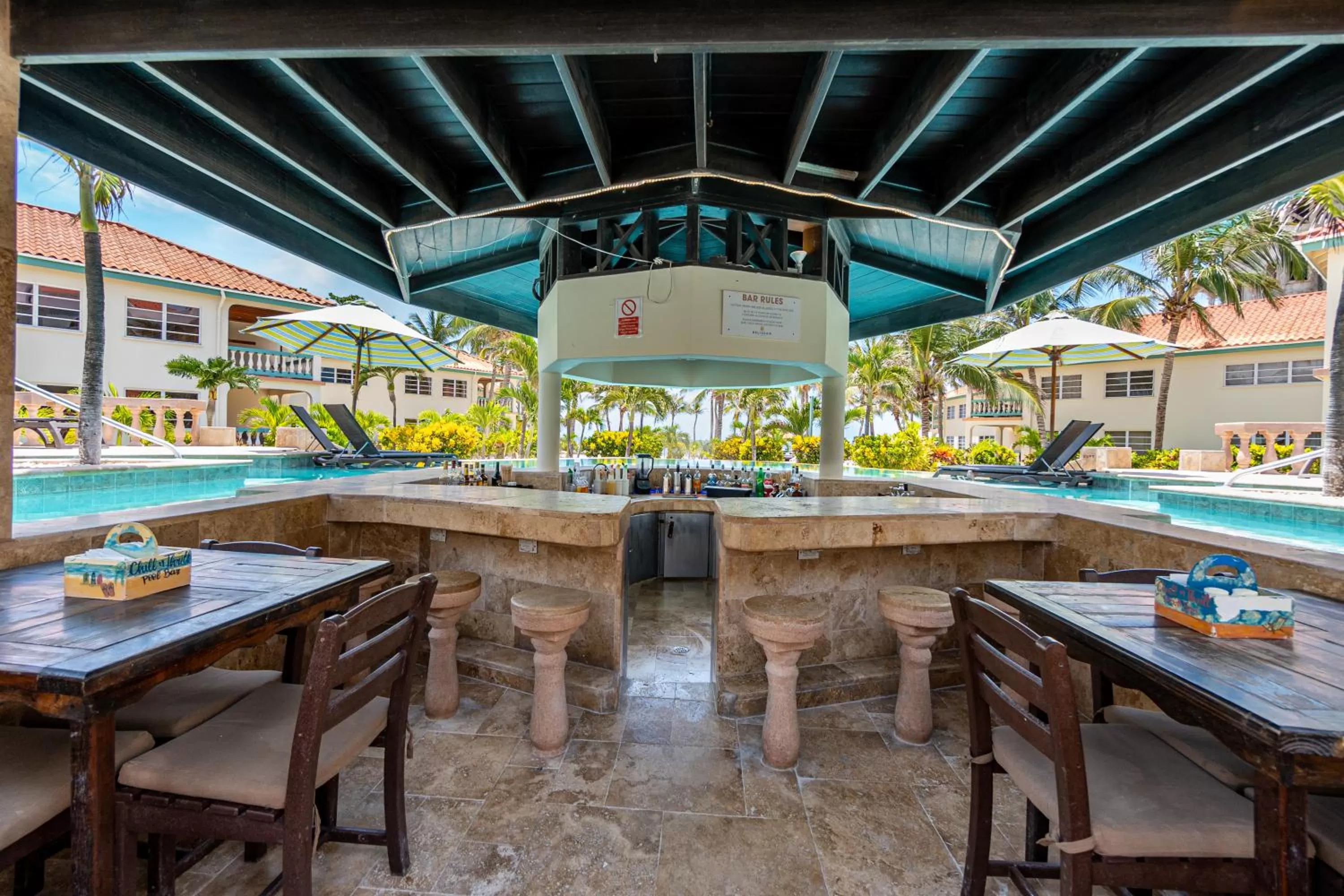 Lounge or bar in Belizean Shores Resort