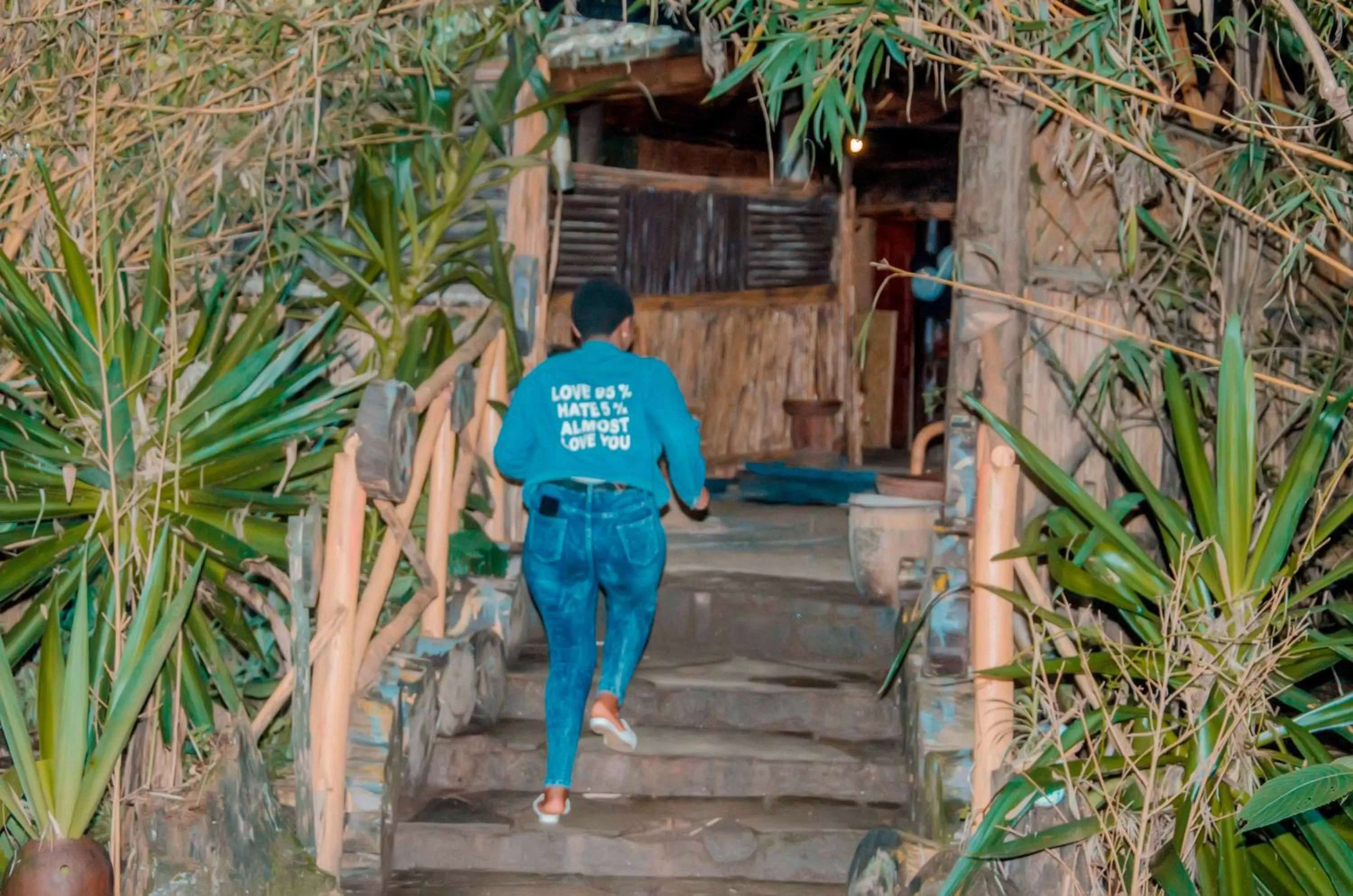 Restaurant/places to eat in Fravan Eco Resort By Apogee