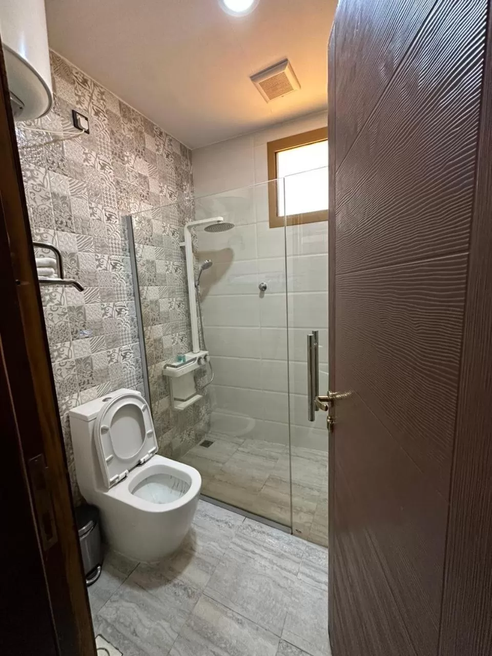 Bathroom in Leen Serviced Apartments