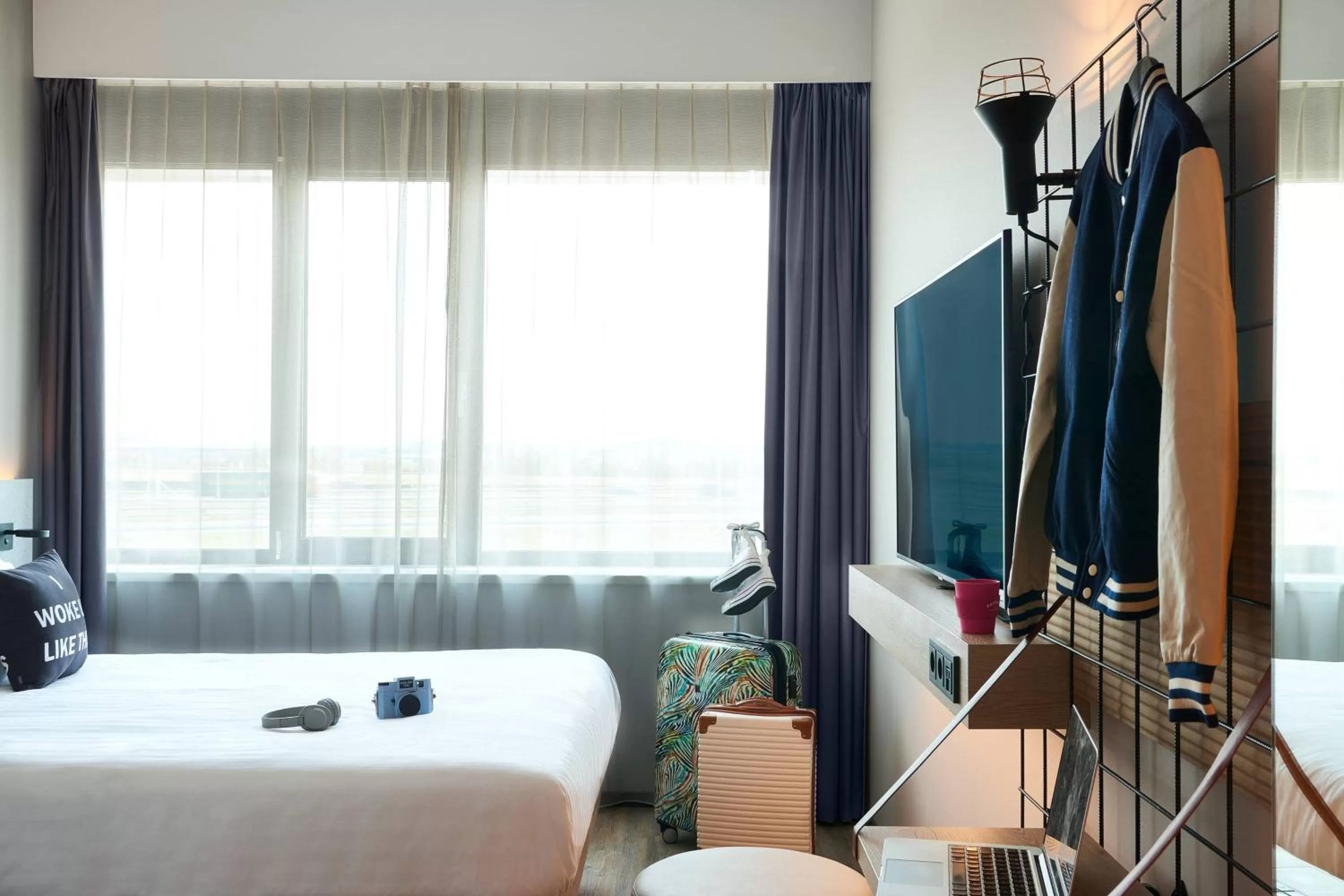 Photo of the whole room, Bed in Moxy Amsterdam Schiphol Airport