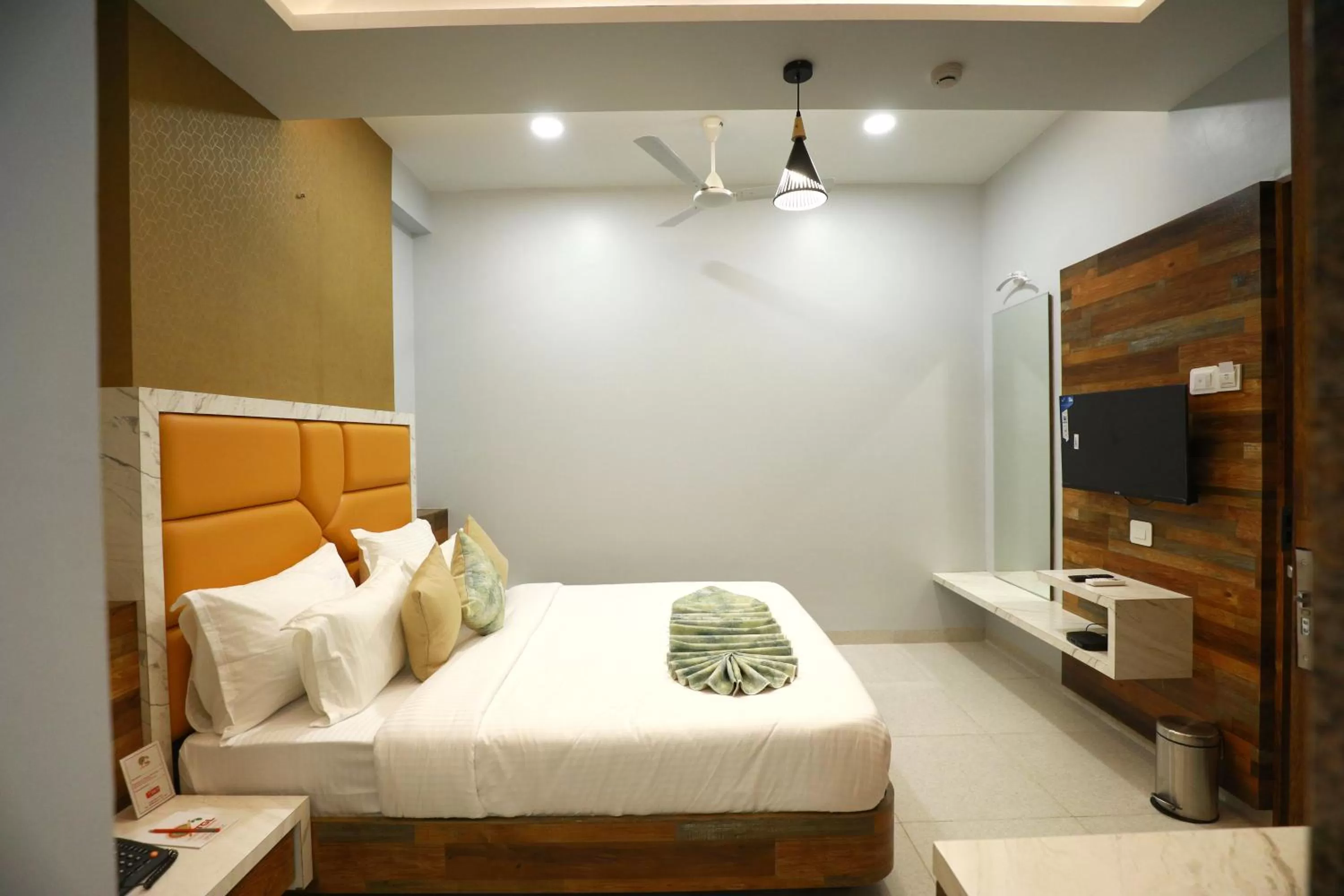 Bed in HOTEL THE GRANDLADHUKARA