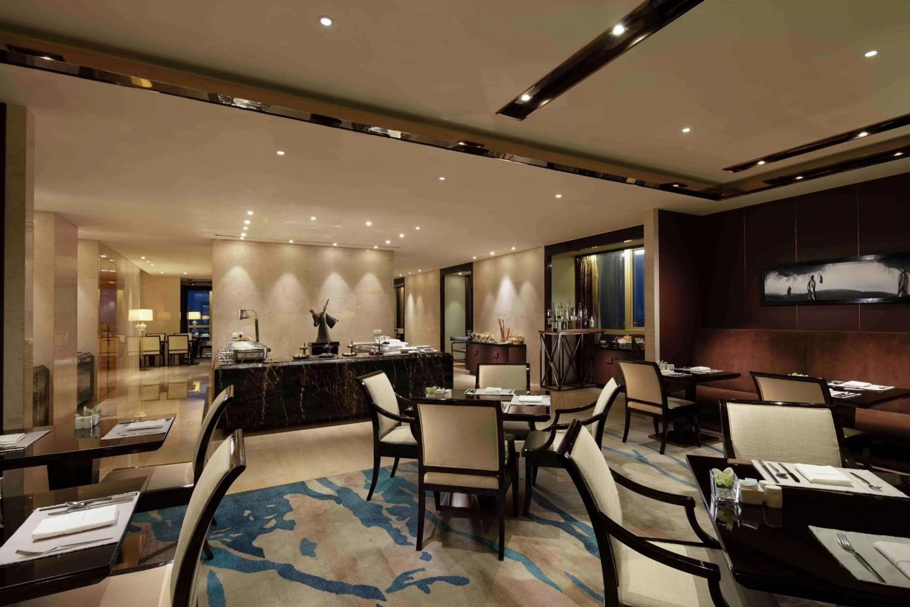 Property building in Hilton Zhengzhou