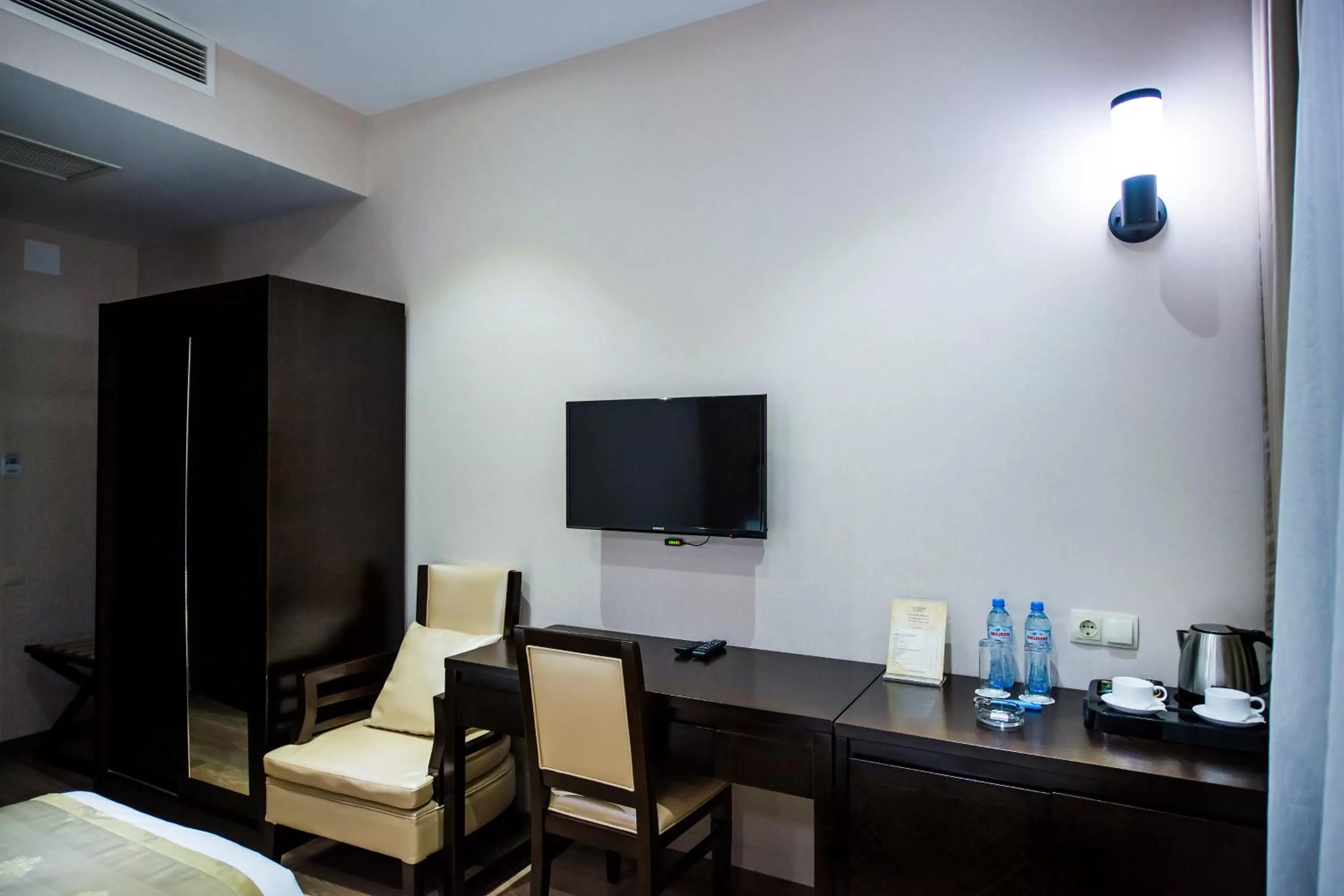 Photo of the whole room in Tbilisi Inn