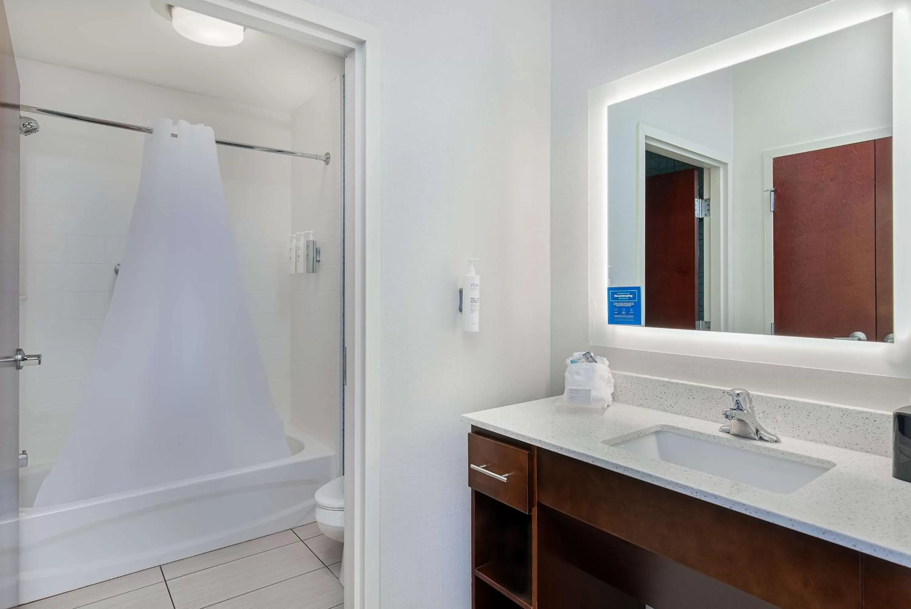 Bathroom in Homewood Suites by Hilton Atlanta Perimeter Center