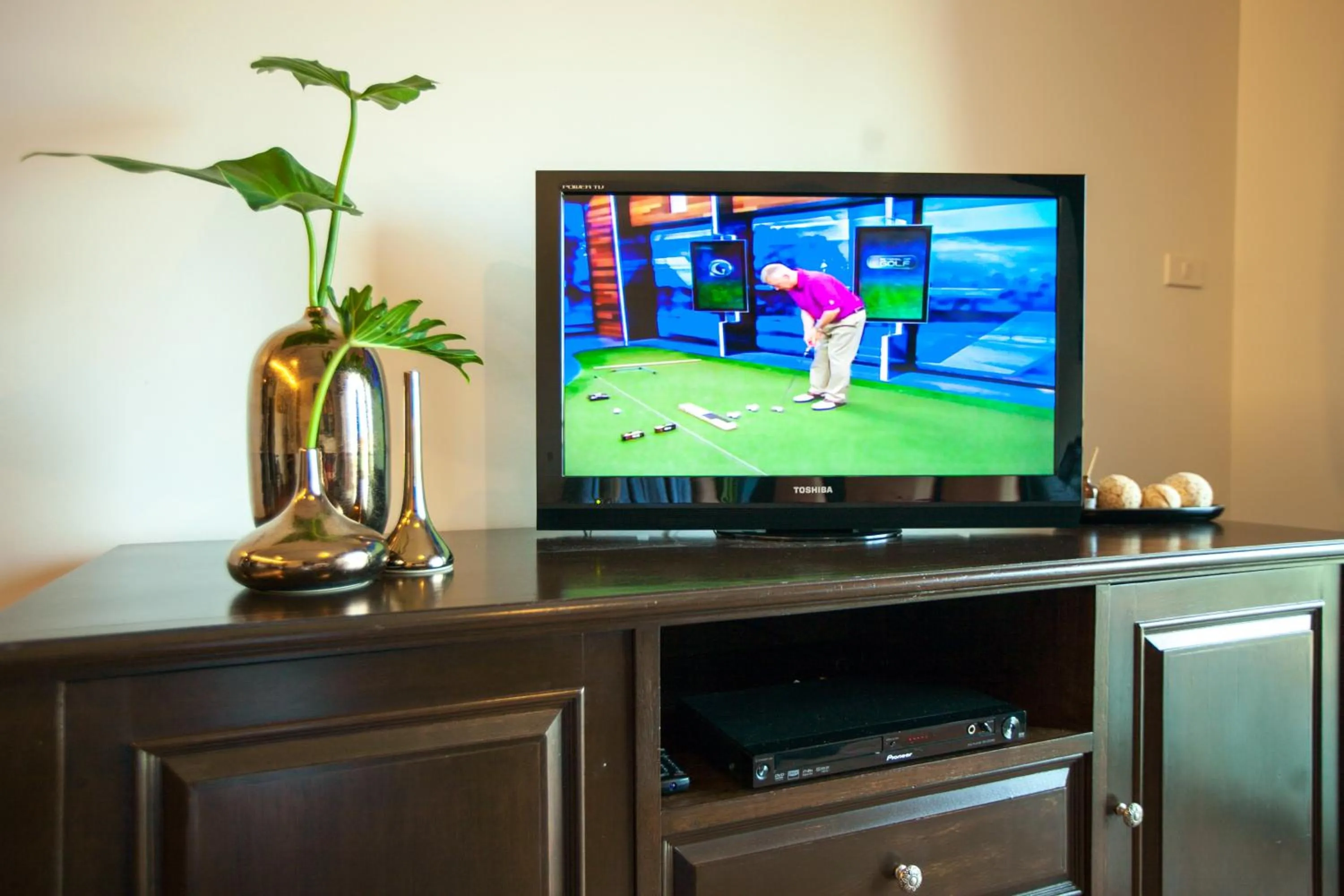 TV and multimedia in Fifth Pattaya Jomtien By Shiwalai Int