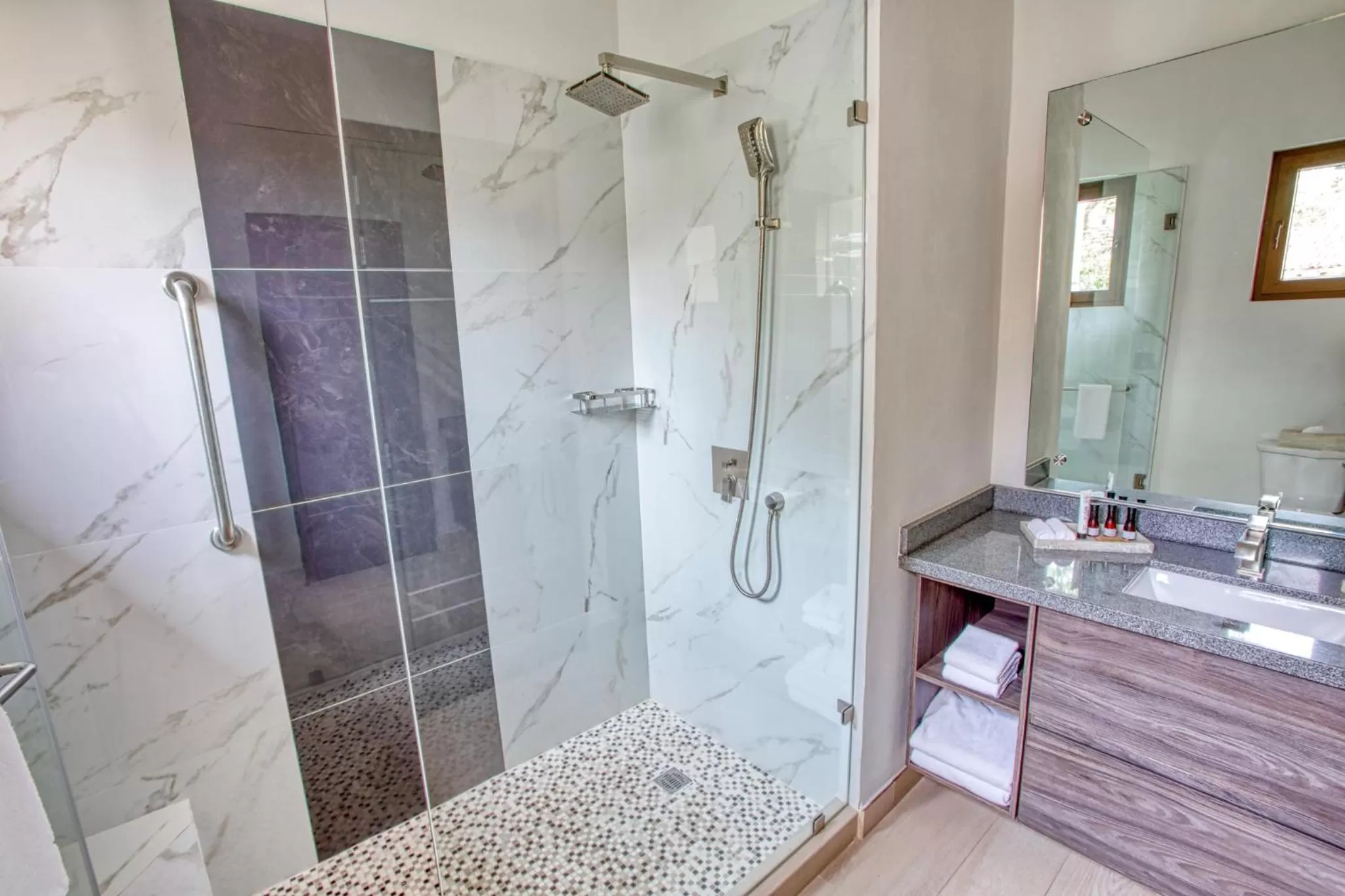 Bathroom in Casa Nicole Boutique Hotel