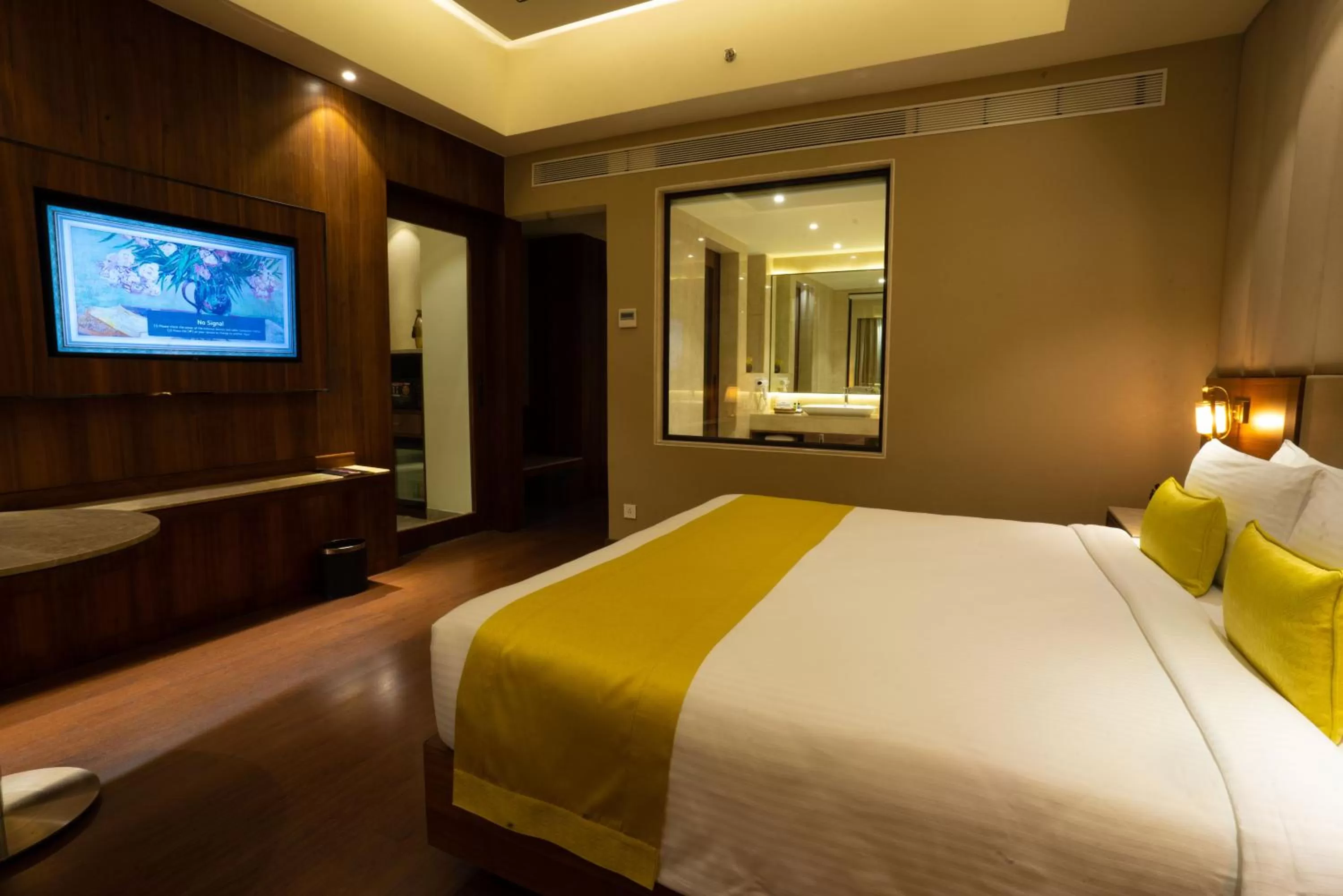 Bedroom, Bed in Ratnamouli Palace