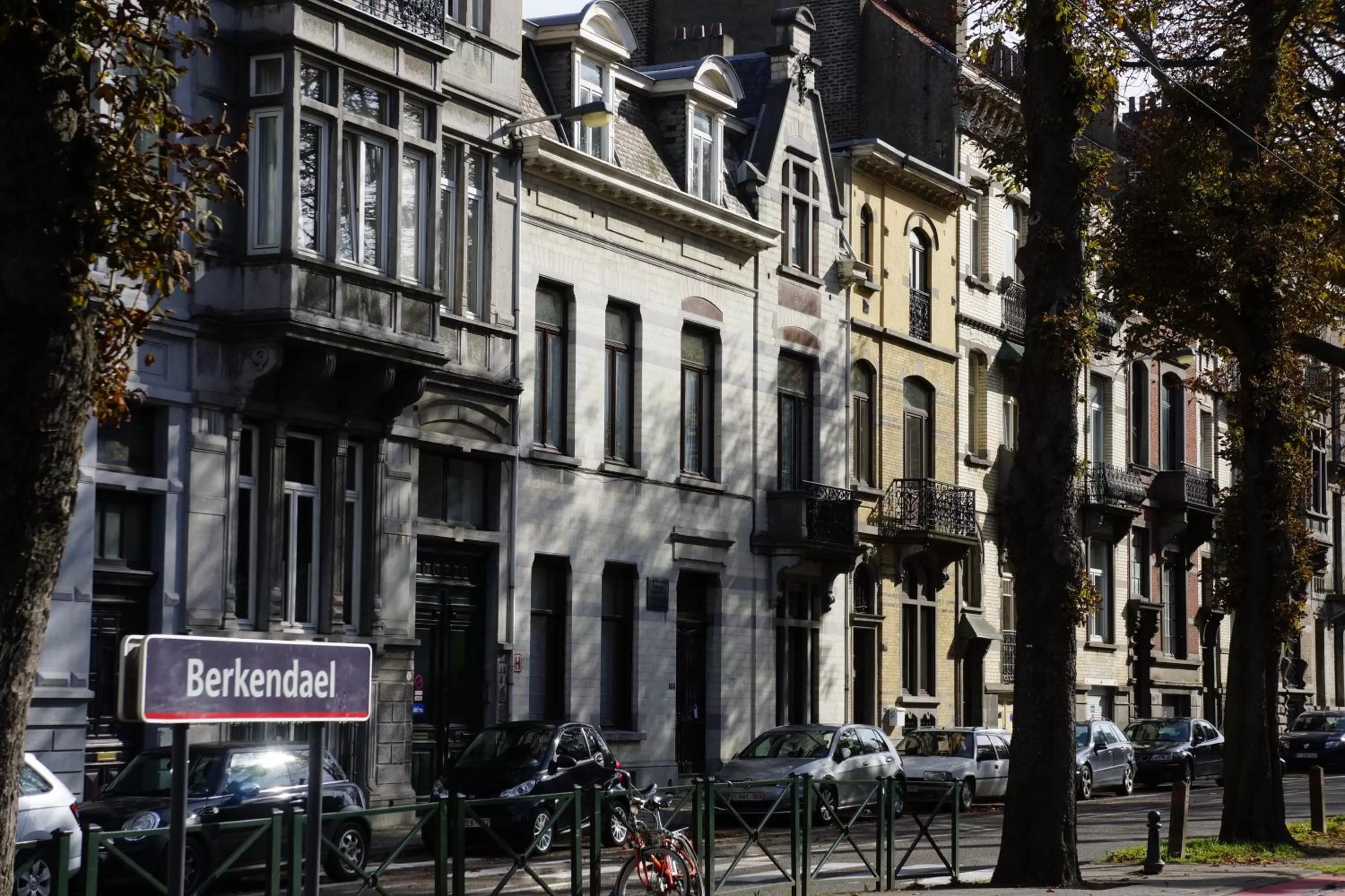 Property building in Albert Molière