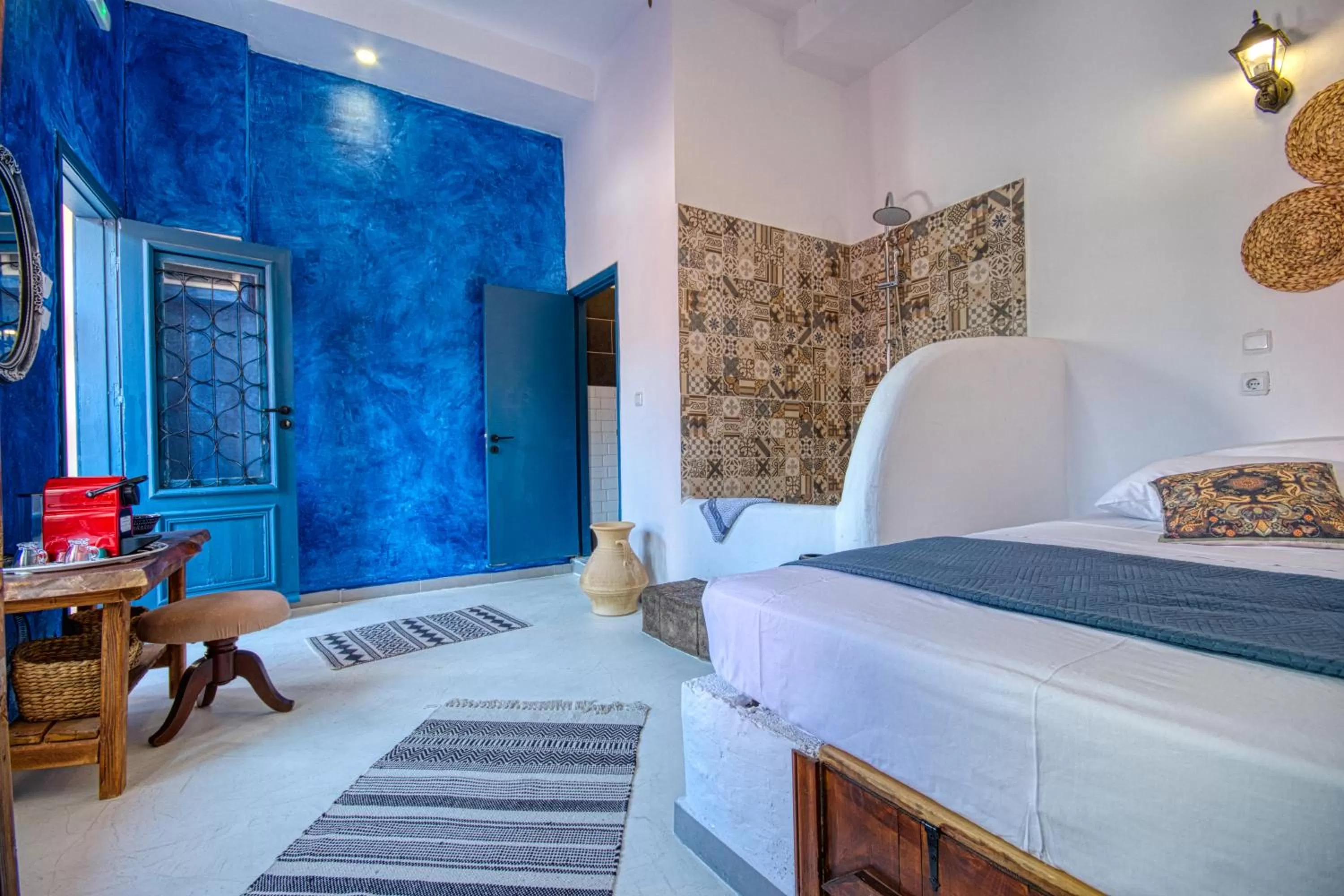 Bed in Mascot Garden Rooms