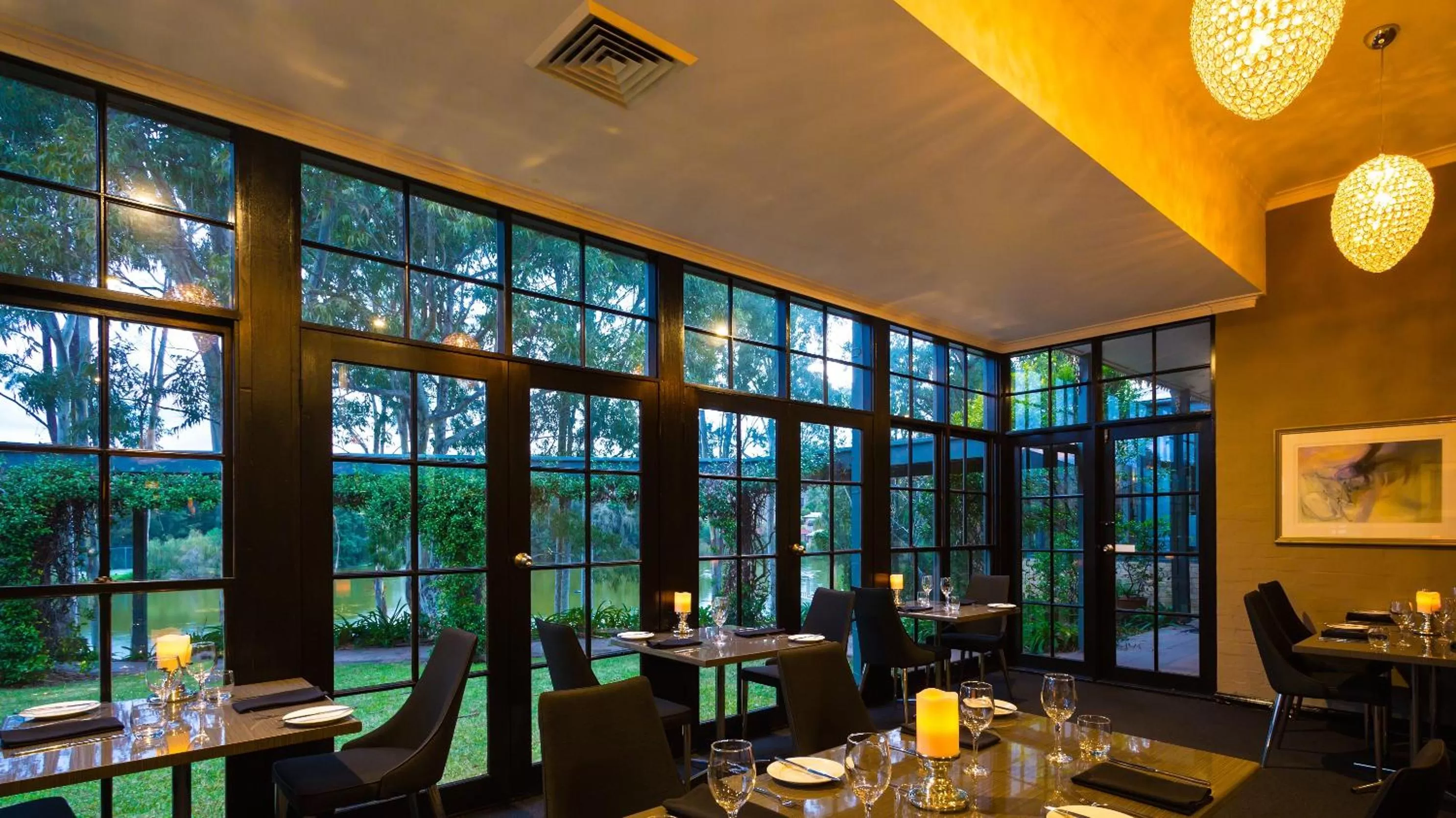 Restaurant/places to eat in Lincoln Downs Resort Batemans Bay