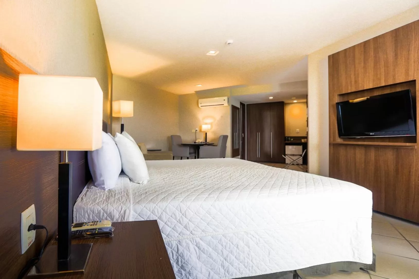 Photo of the whole room, Bed in Transamerica Prestige Recife - Boa Viagem