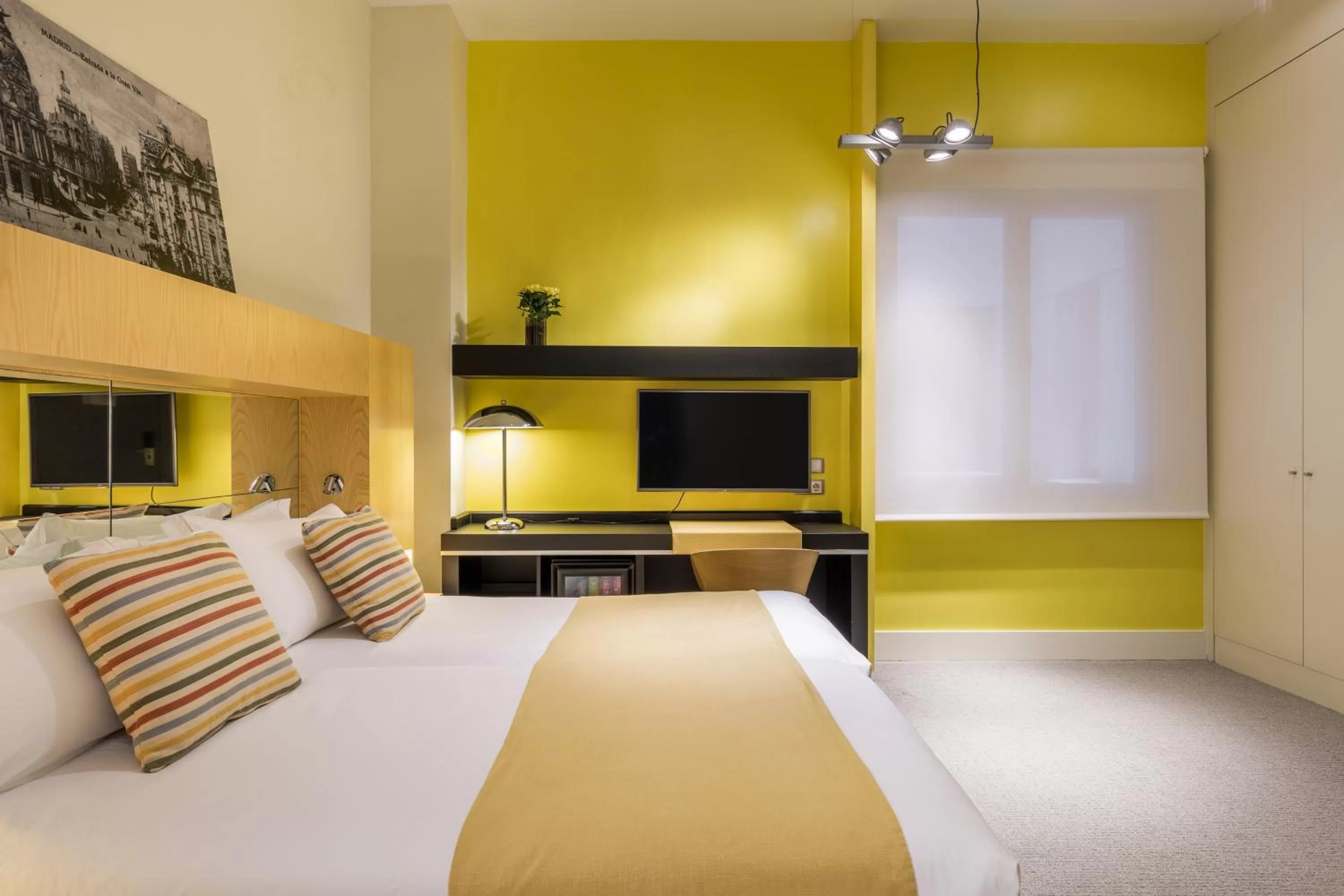 Photo of the whole room, Bed in Room Mate Alicia, Madrid