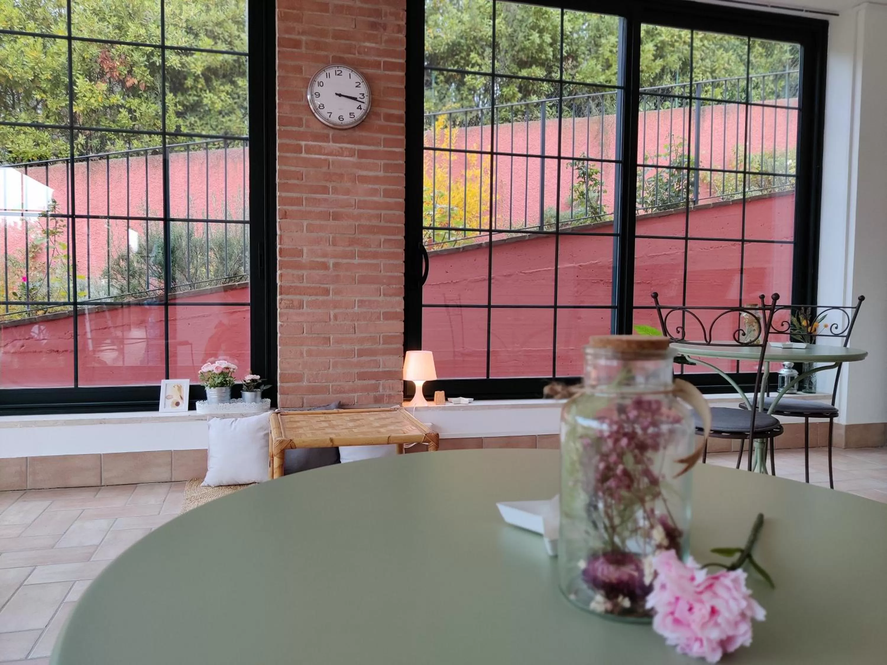 Restaurant/Places to Eat in La Merla