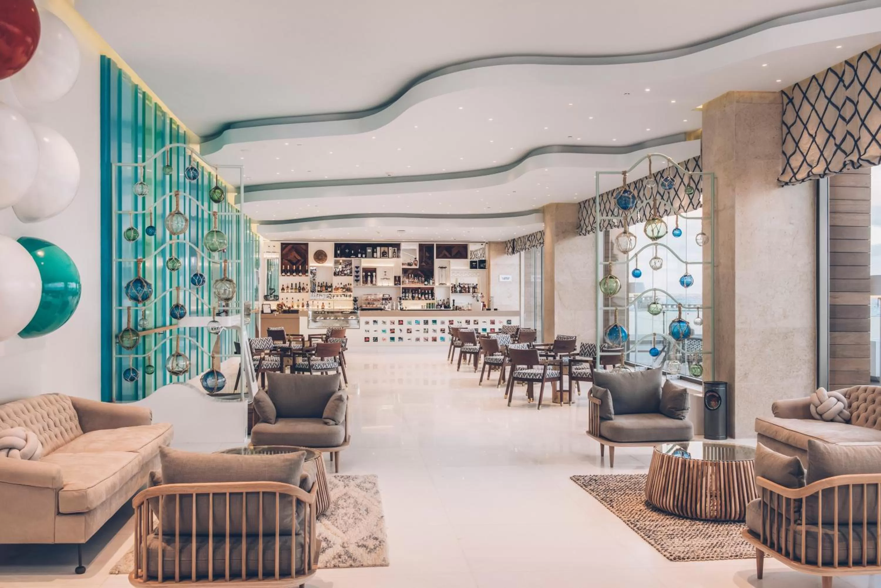 Lounge or bar in Coral Level at Iberostar Selection Cancun