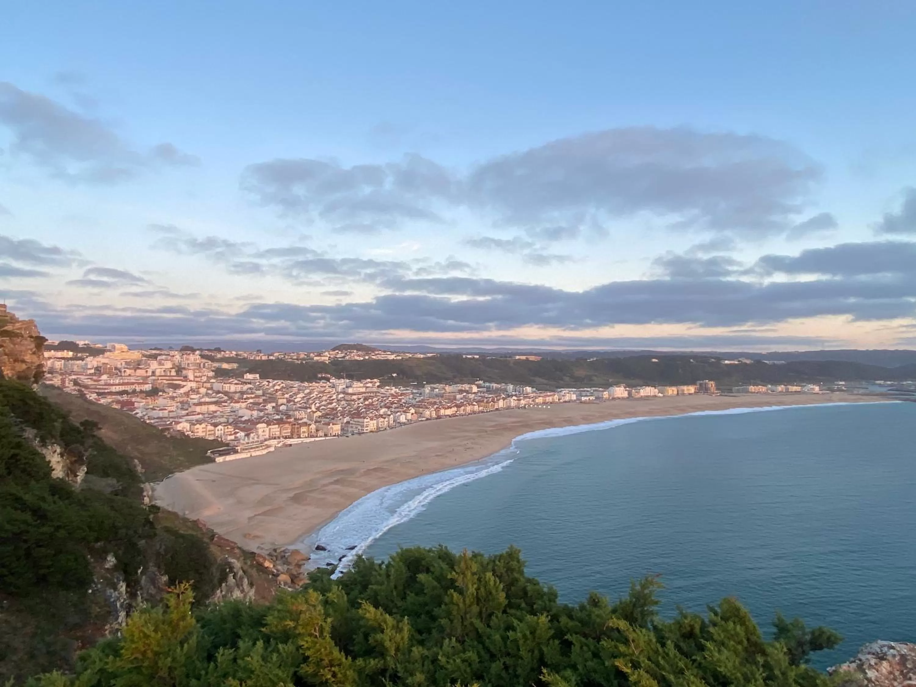 Beach in Spray B&B Sitio in Nazare Mini bar, European style