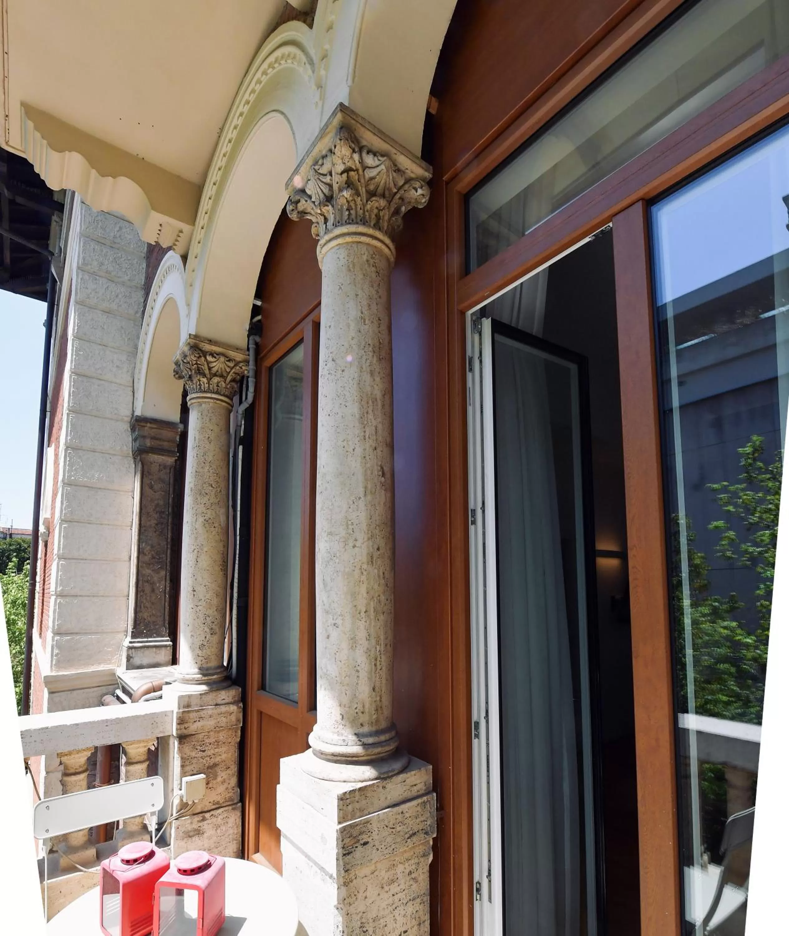 Balcony/Terrace in Suites Farnese Design