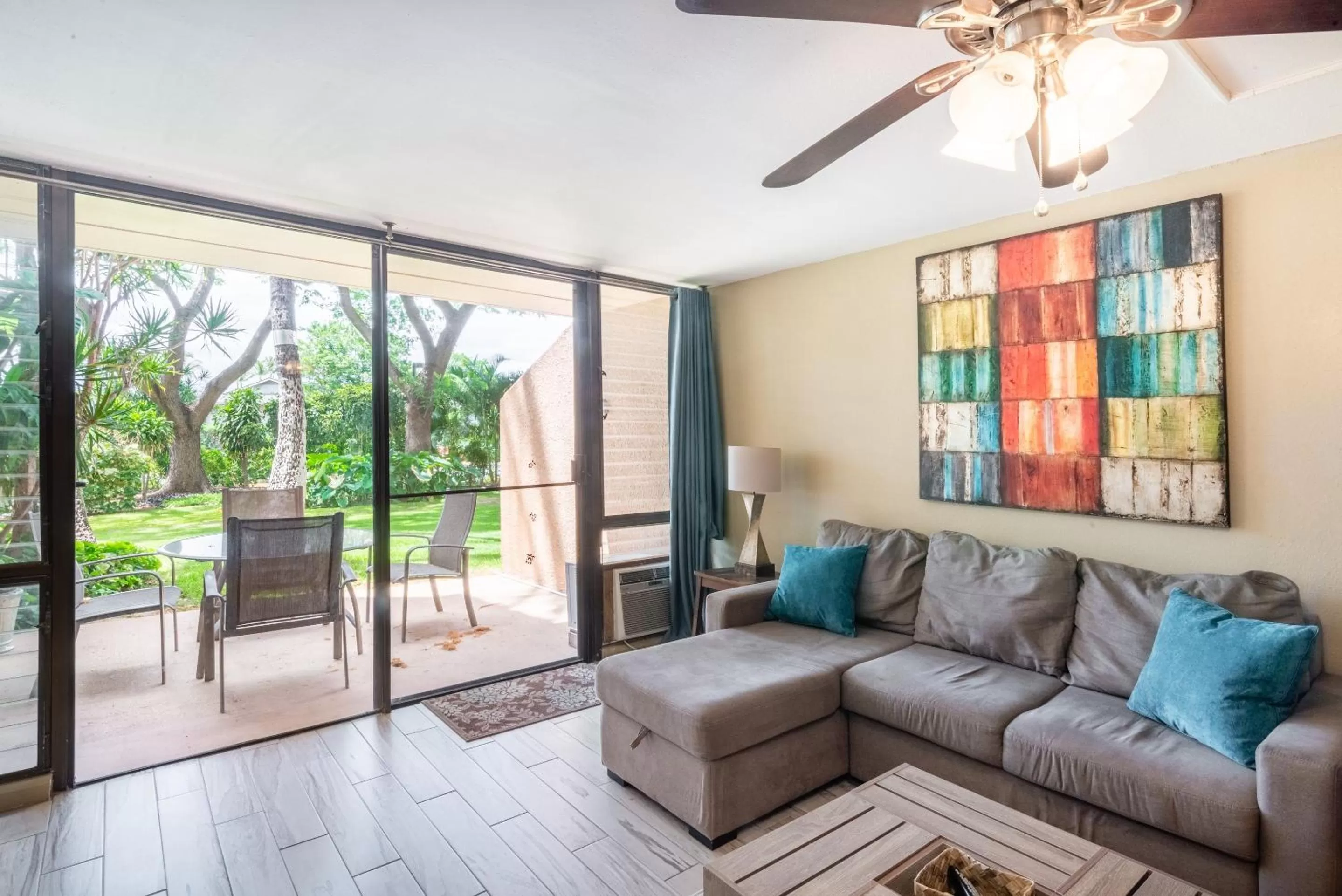 Seating Area in BeachFront Kihei Kai Nani - Maui Vista Deluxe Condos