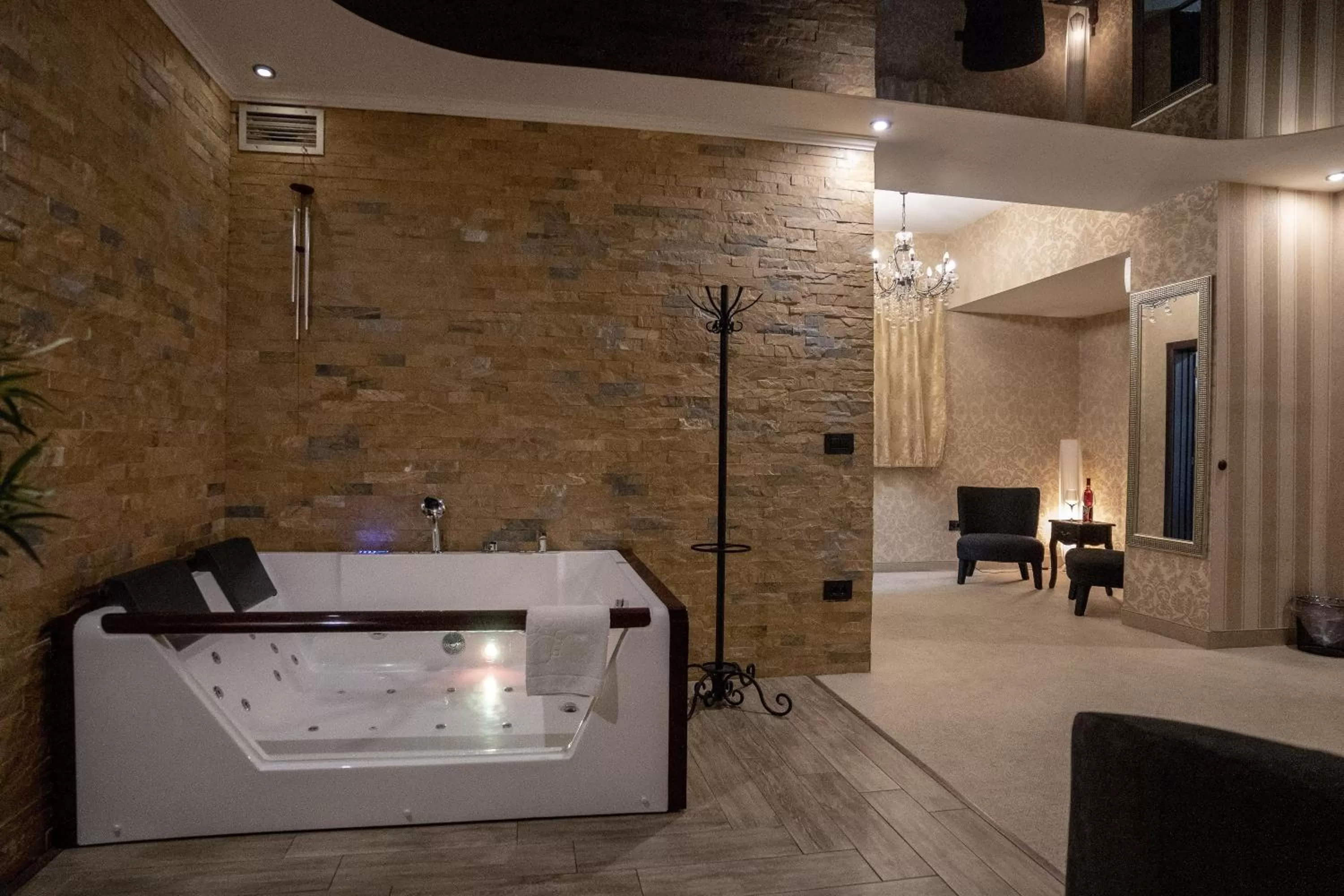 Spa and wellness centre/facilities in Madison - Square Sava