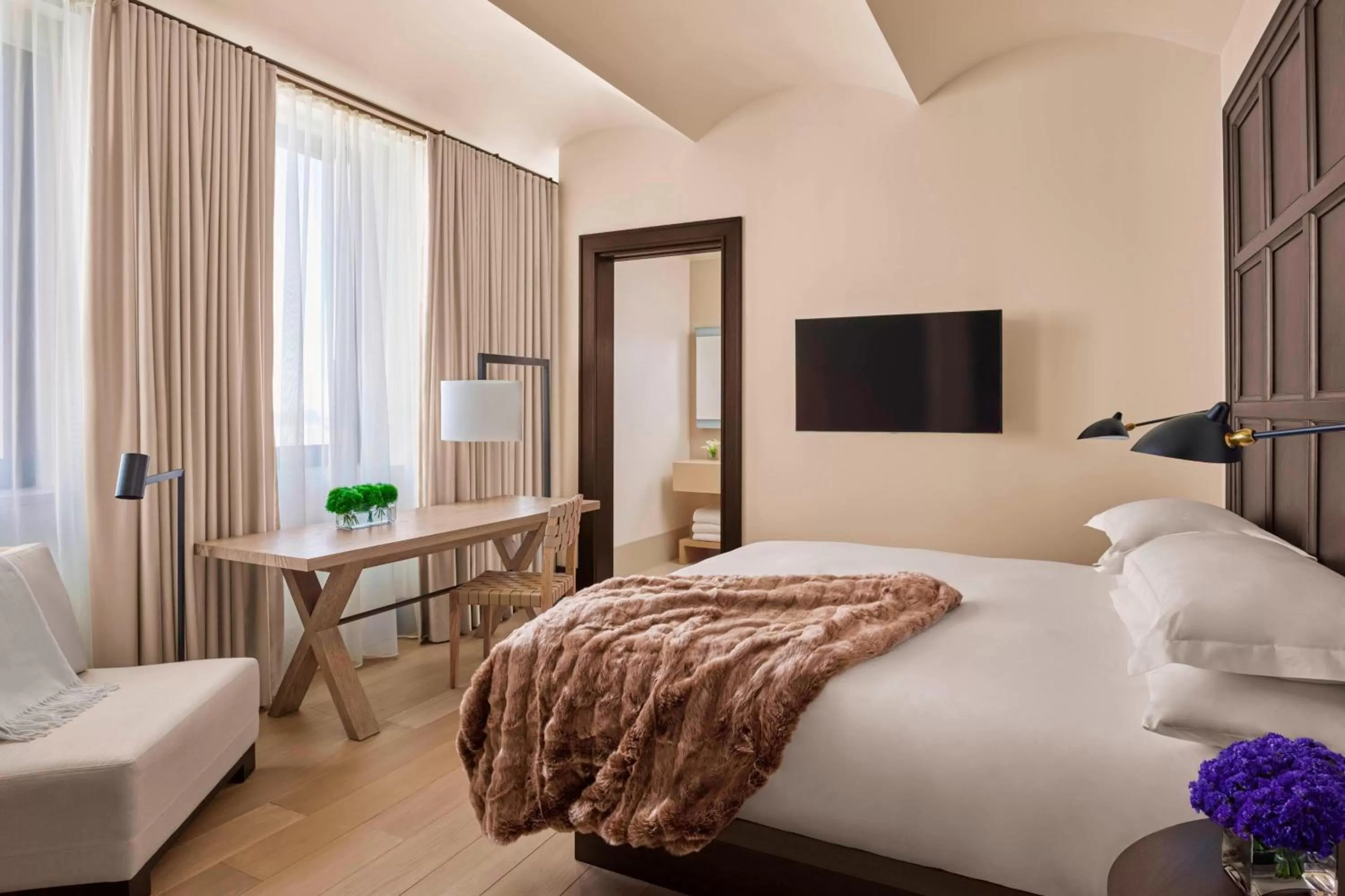 King or Queen Room - Hearing Accessible in The New York EDITION